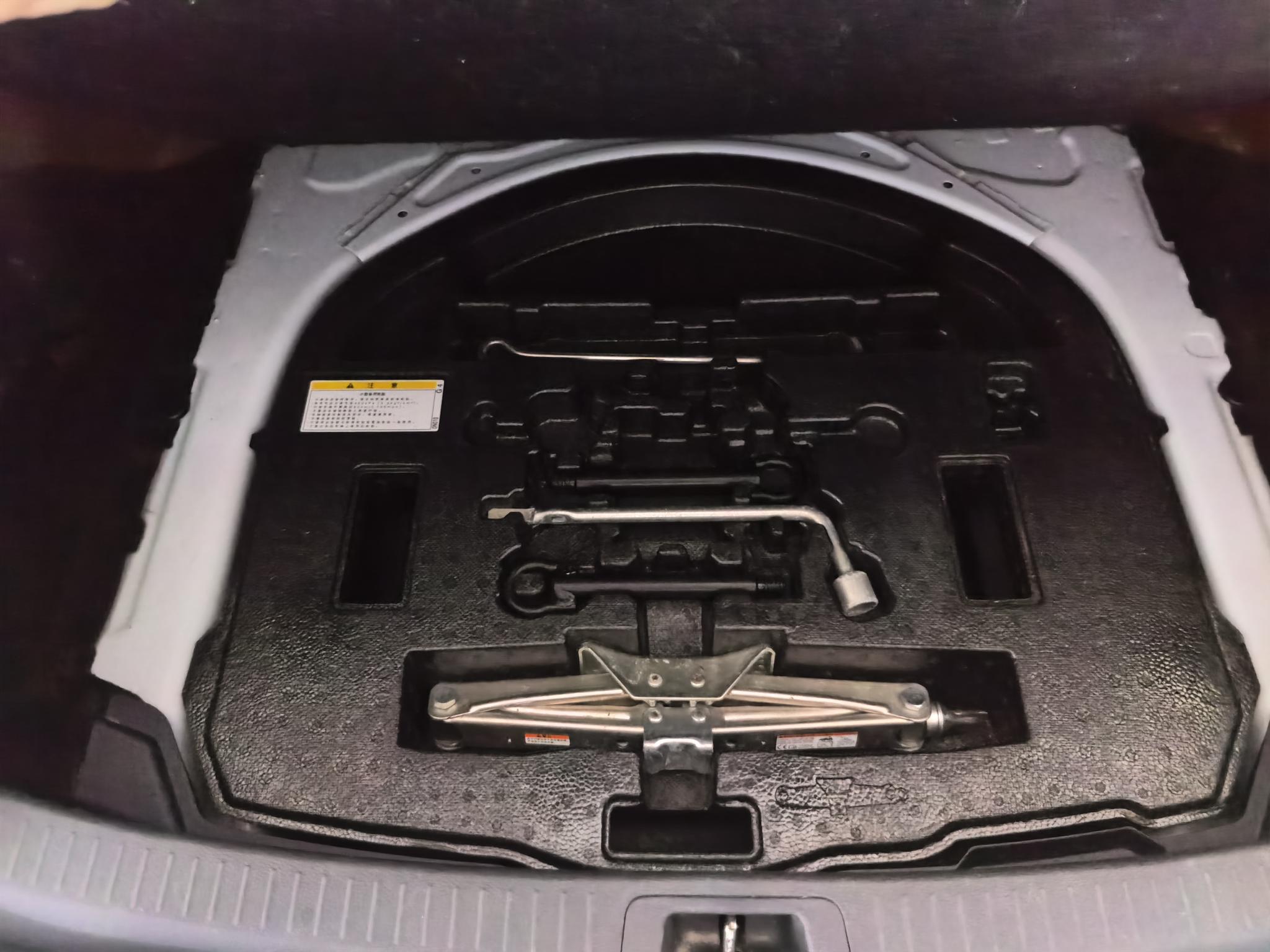 Toyota Corolla 2023, фото 16