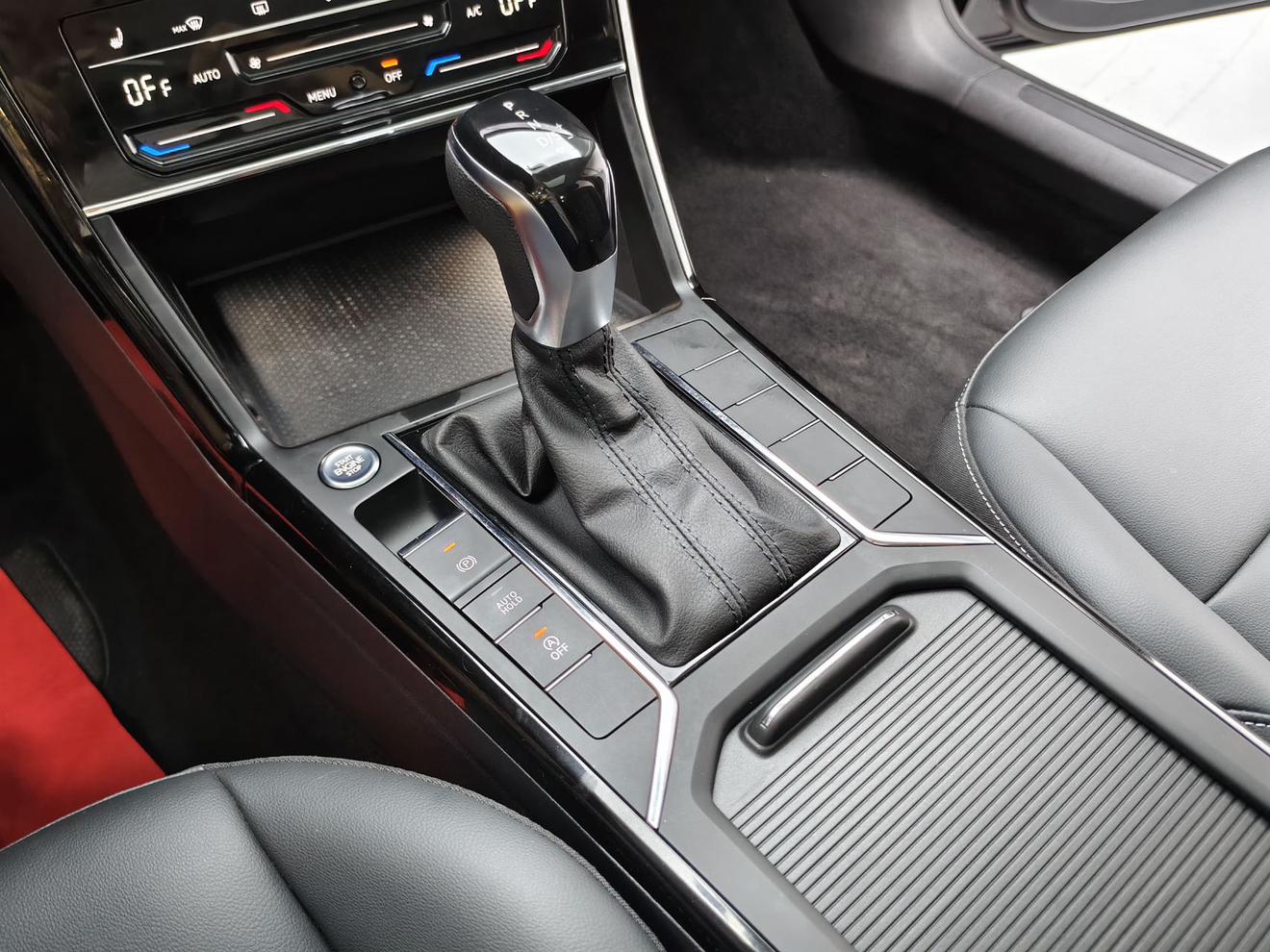 Volkswagen Passat 2022, фото 16