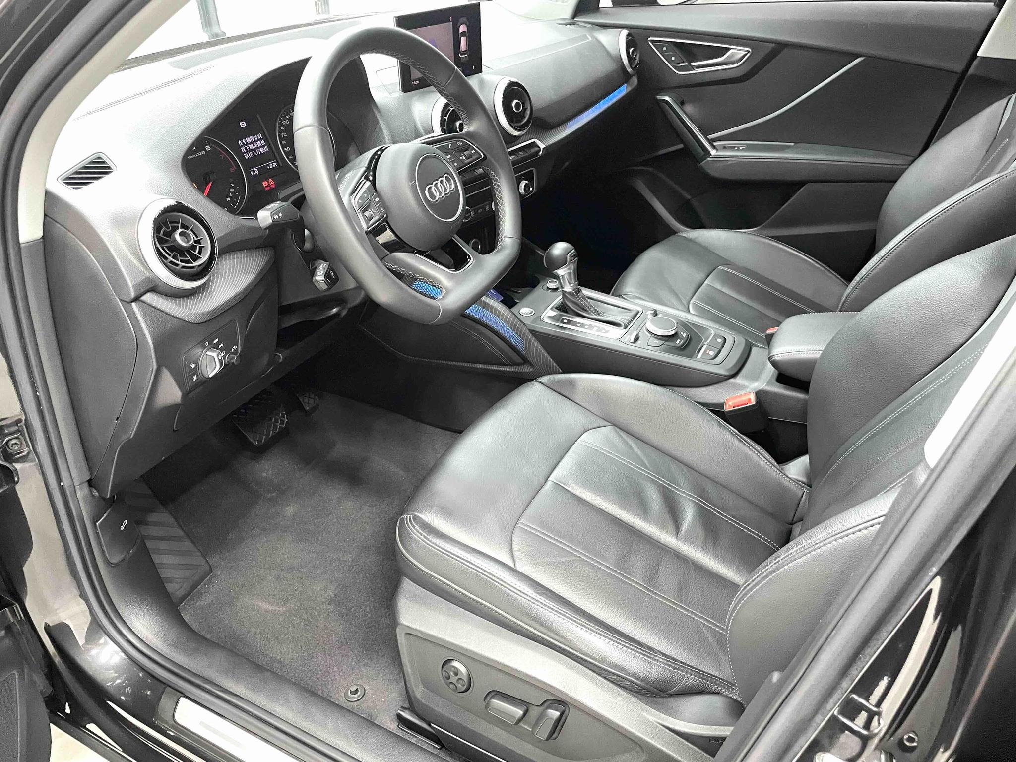 Audi Q2L 2022, фото 7