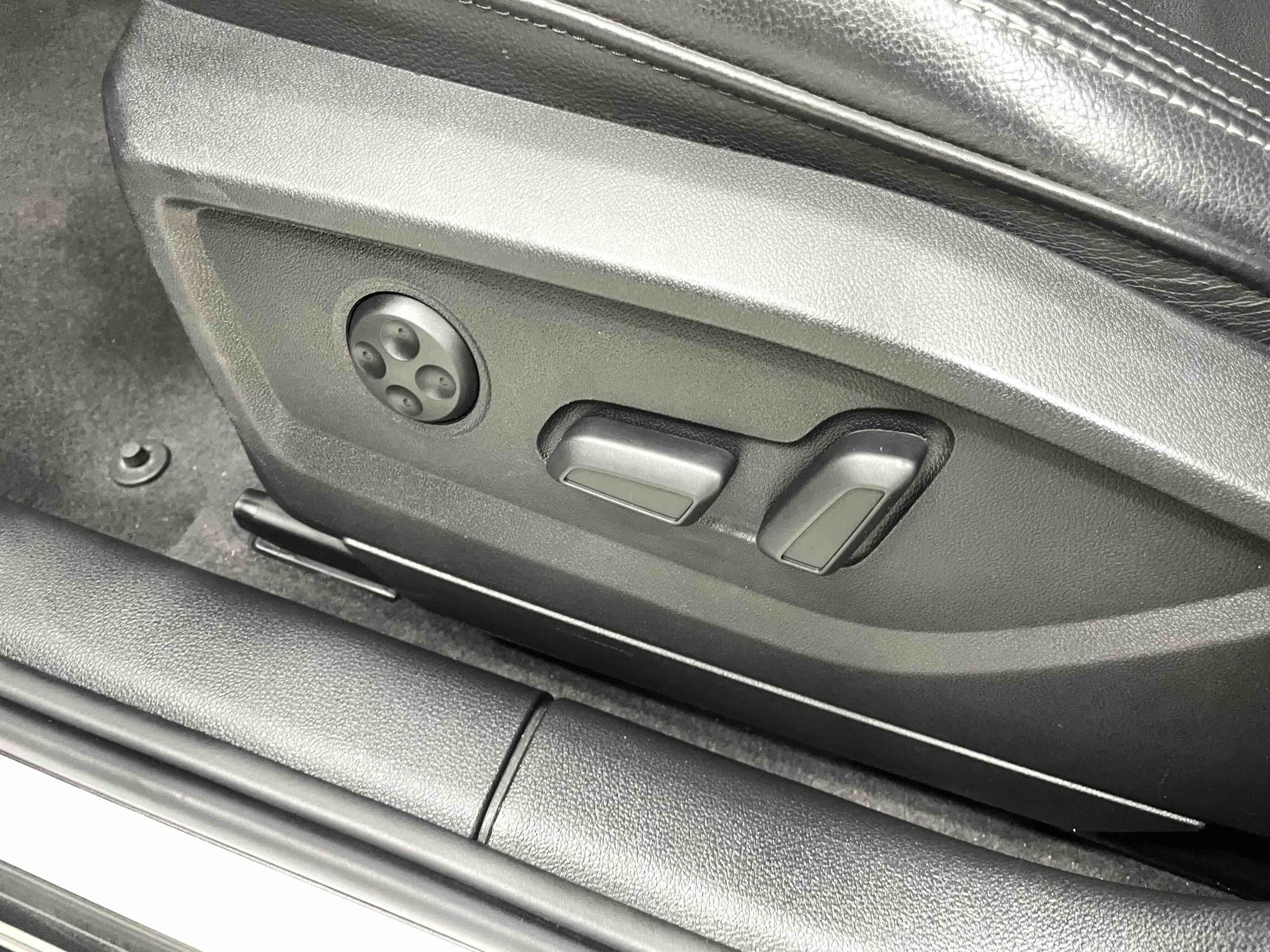 Audi Q2L 2022, фото 12