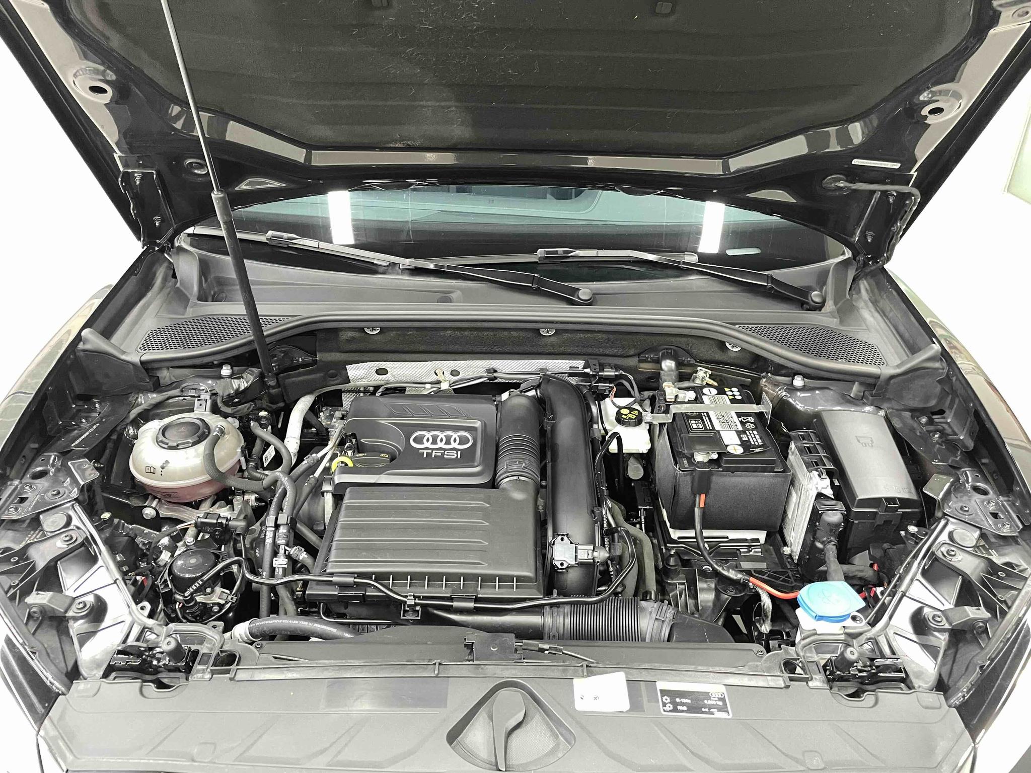 Audi Q2L 2022, фото 15