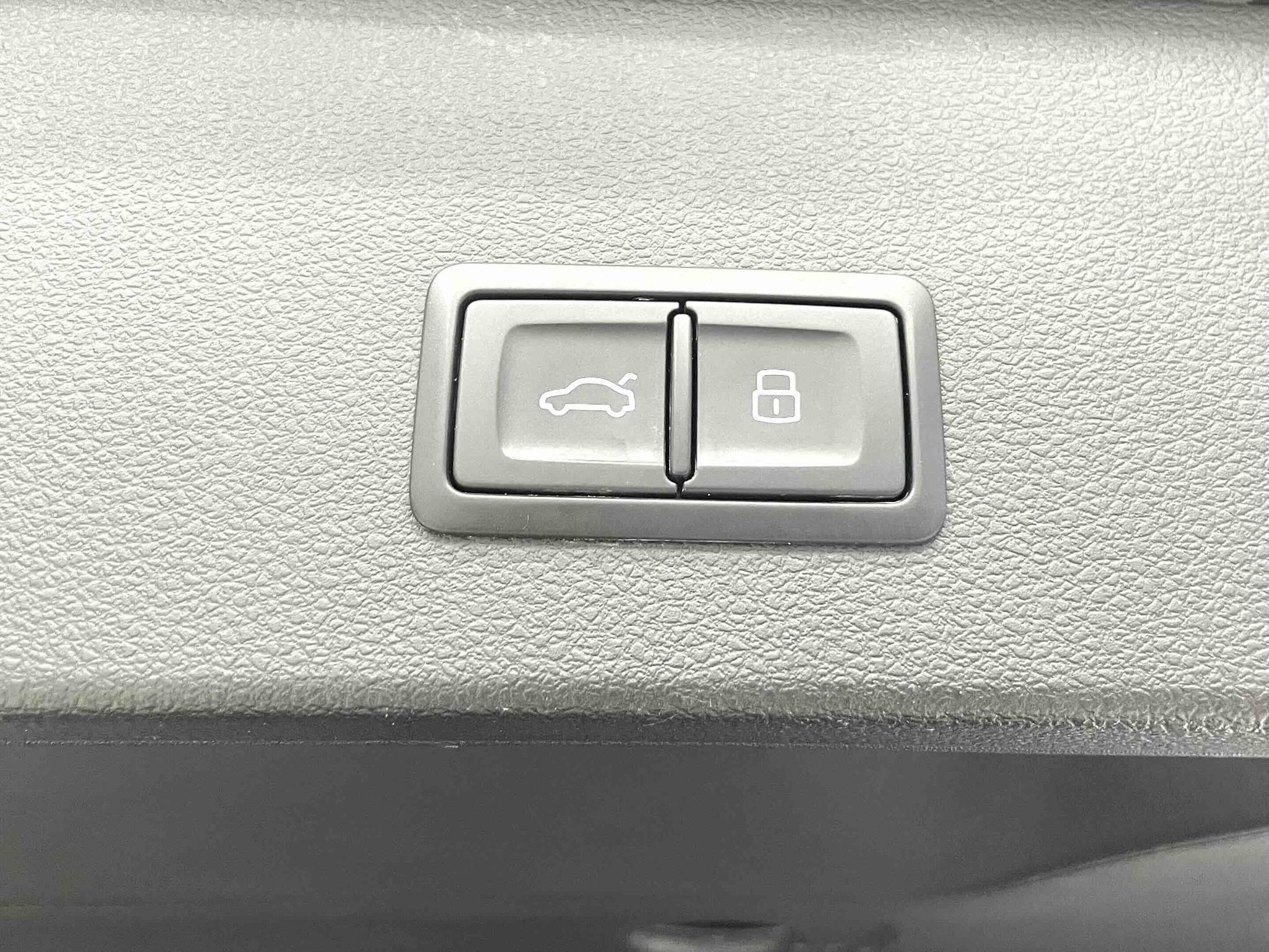 Audi Q2L 2022, фото 17