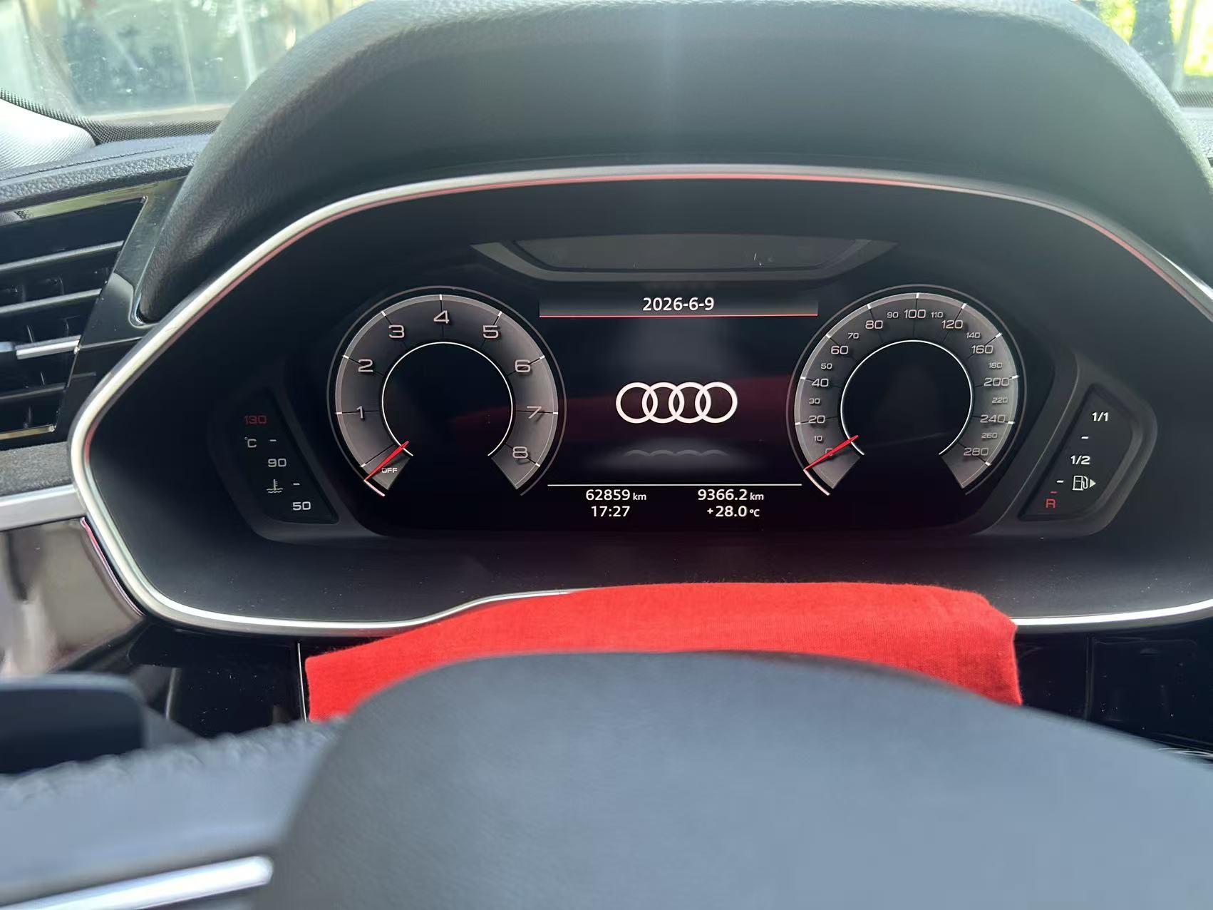 Audi Q3 2022, фото 6