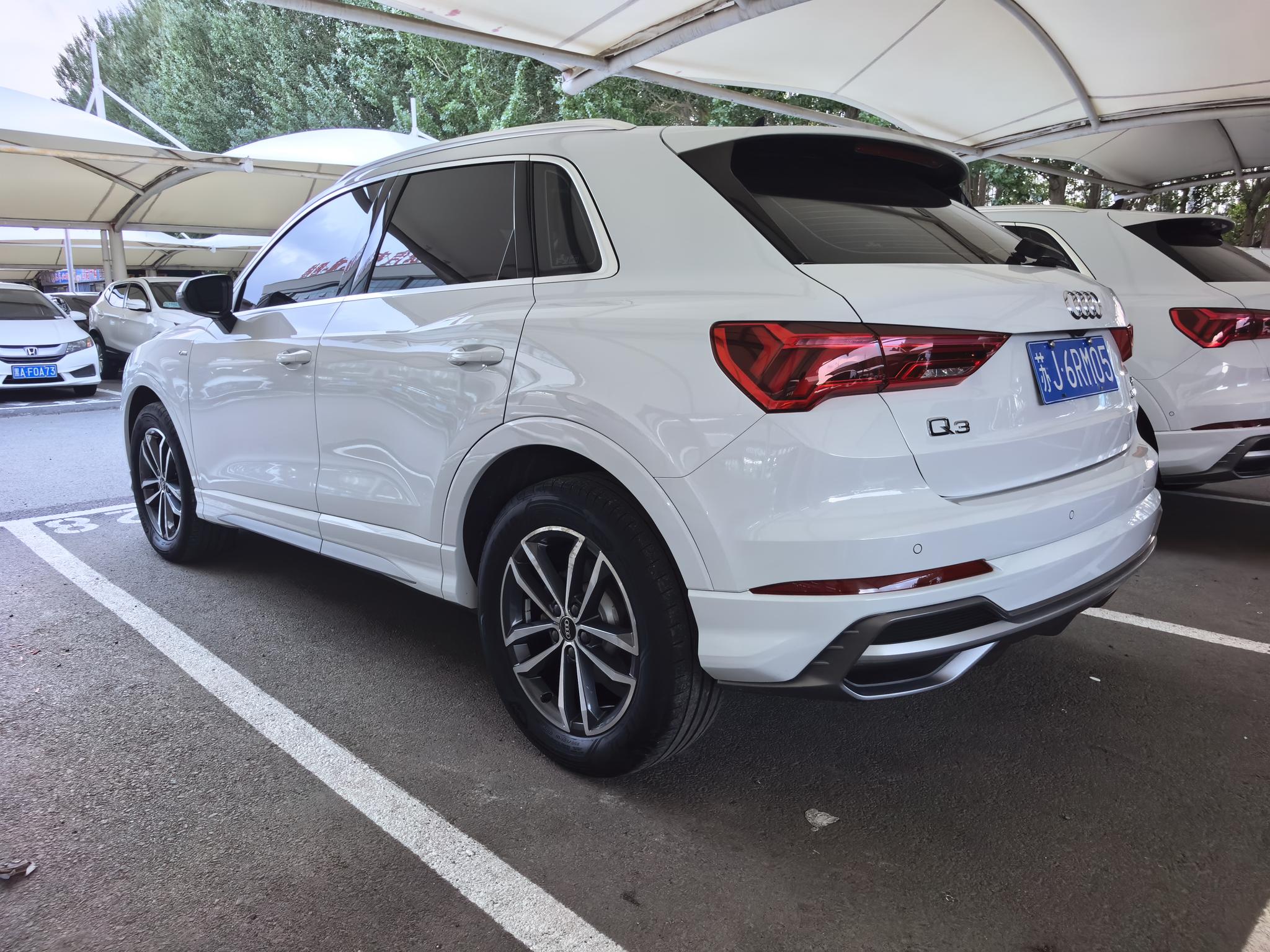 Audi Q3 2022, фото 17