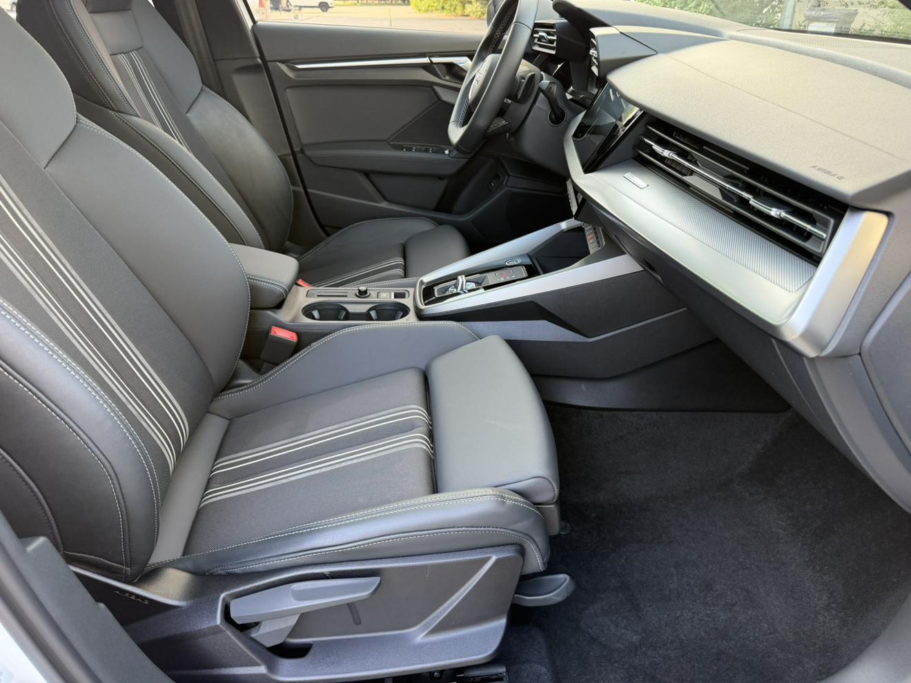 Audi A3 2023, фото 15