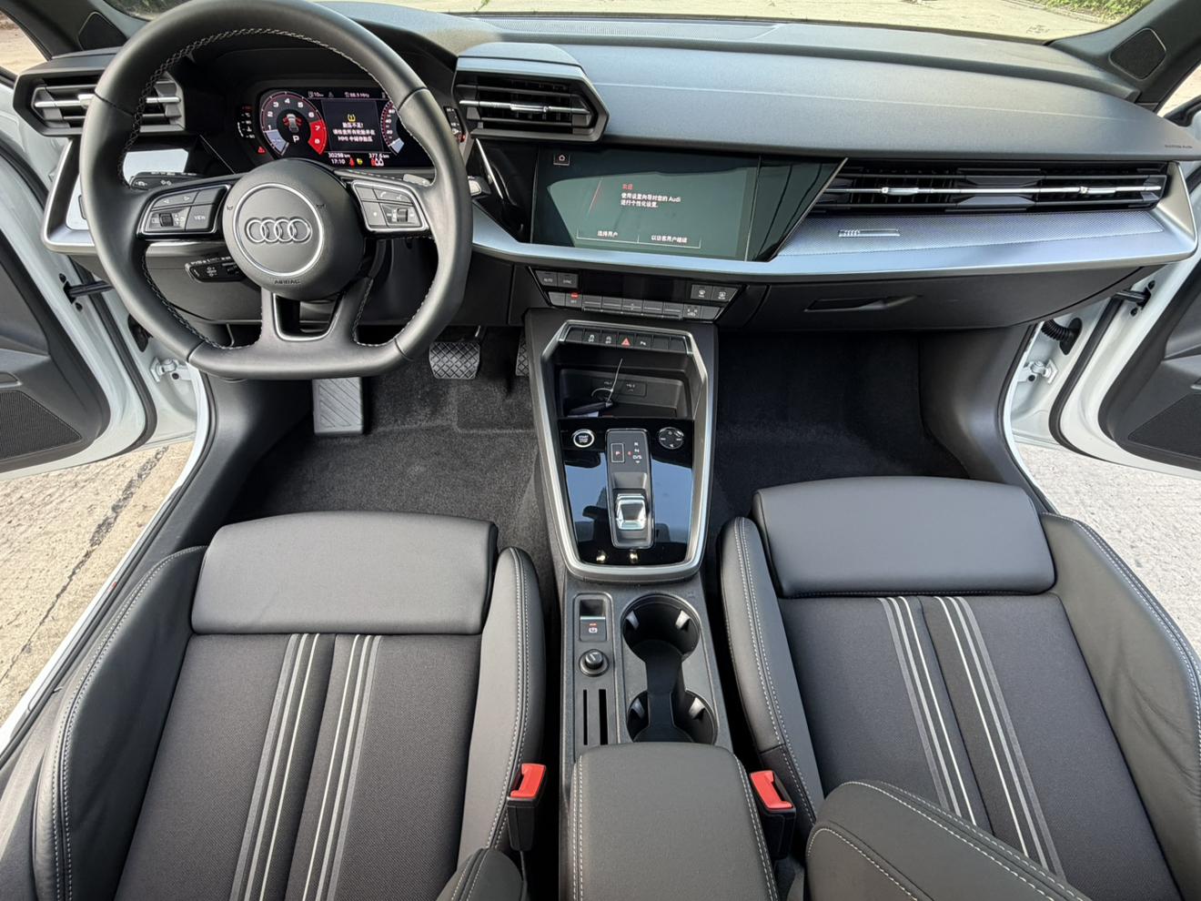 Audi A3 2023, фото 17