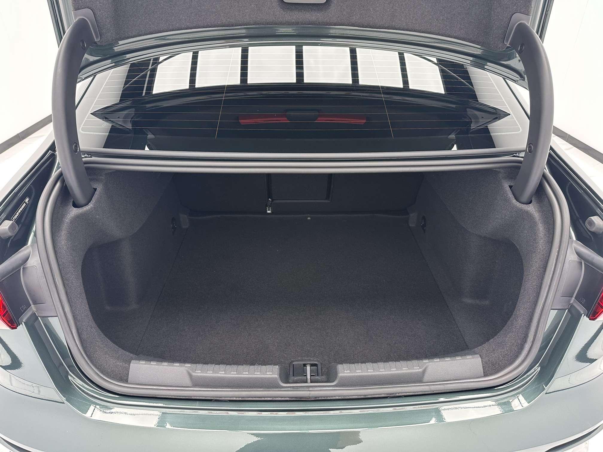 Audi A3 2023, фото 16
