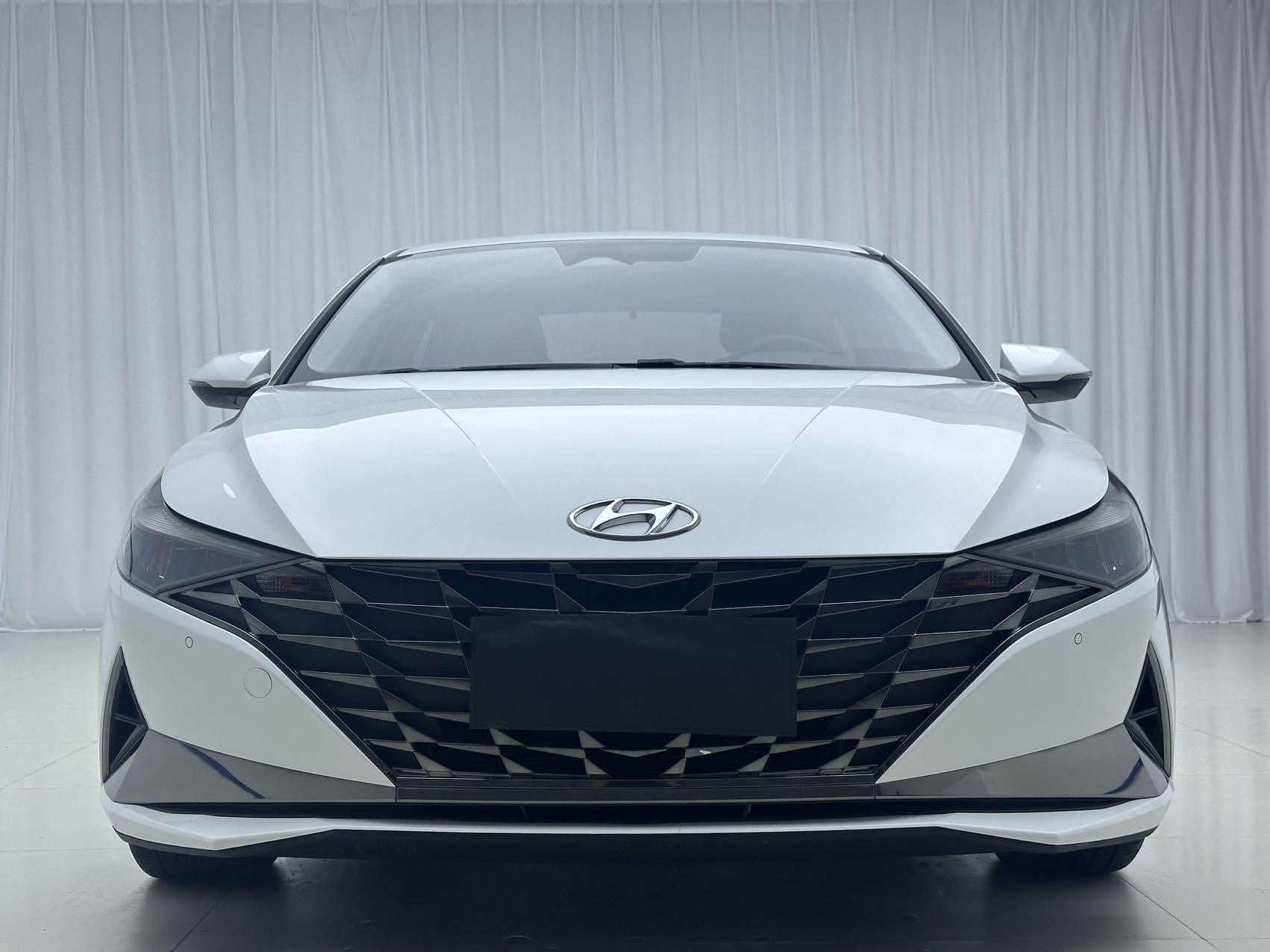 Hyundai Elantra 2022, фото 2