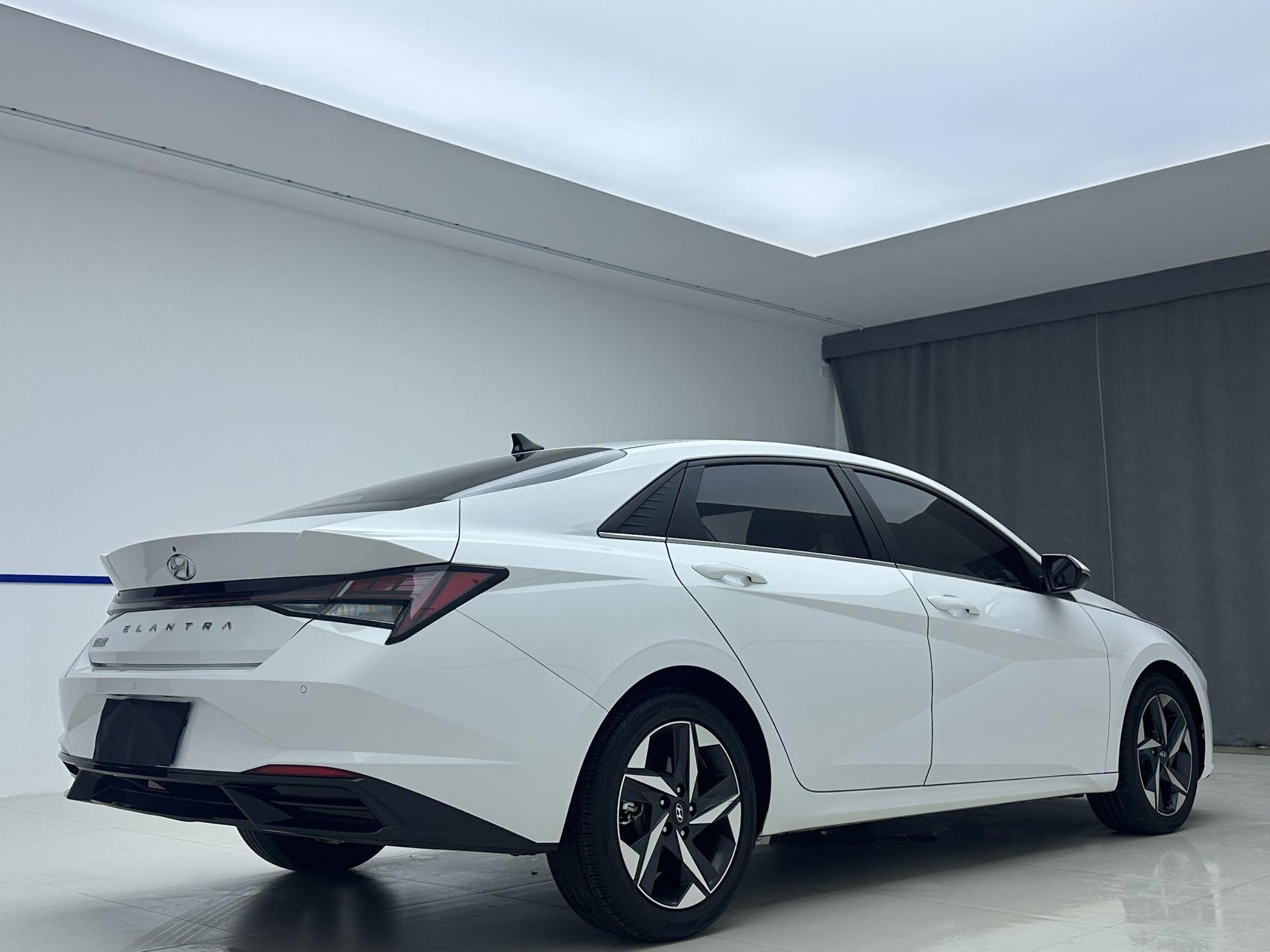 Hyundai Elantra 2022, фото 6