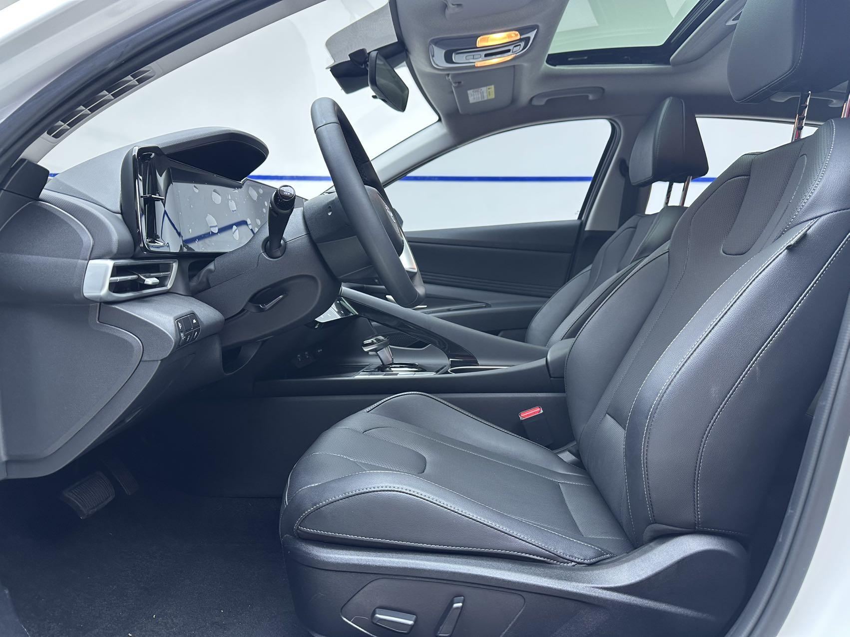 Hyundai Elantra 2022, фото 7