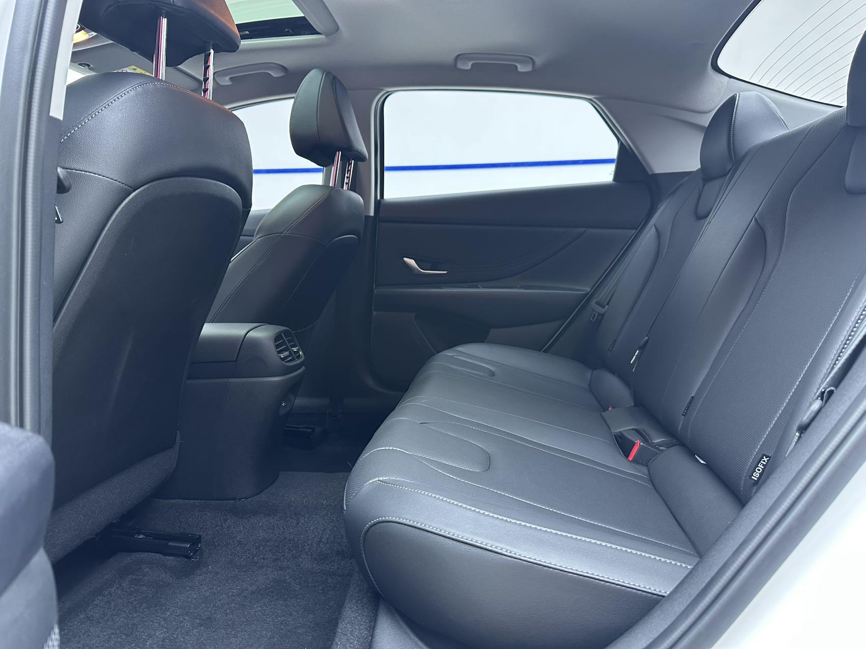 Hyundai Elantra 2022, фото 9