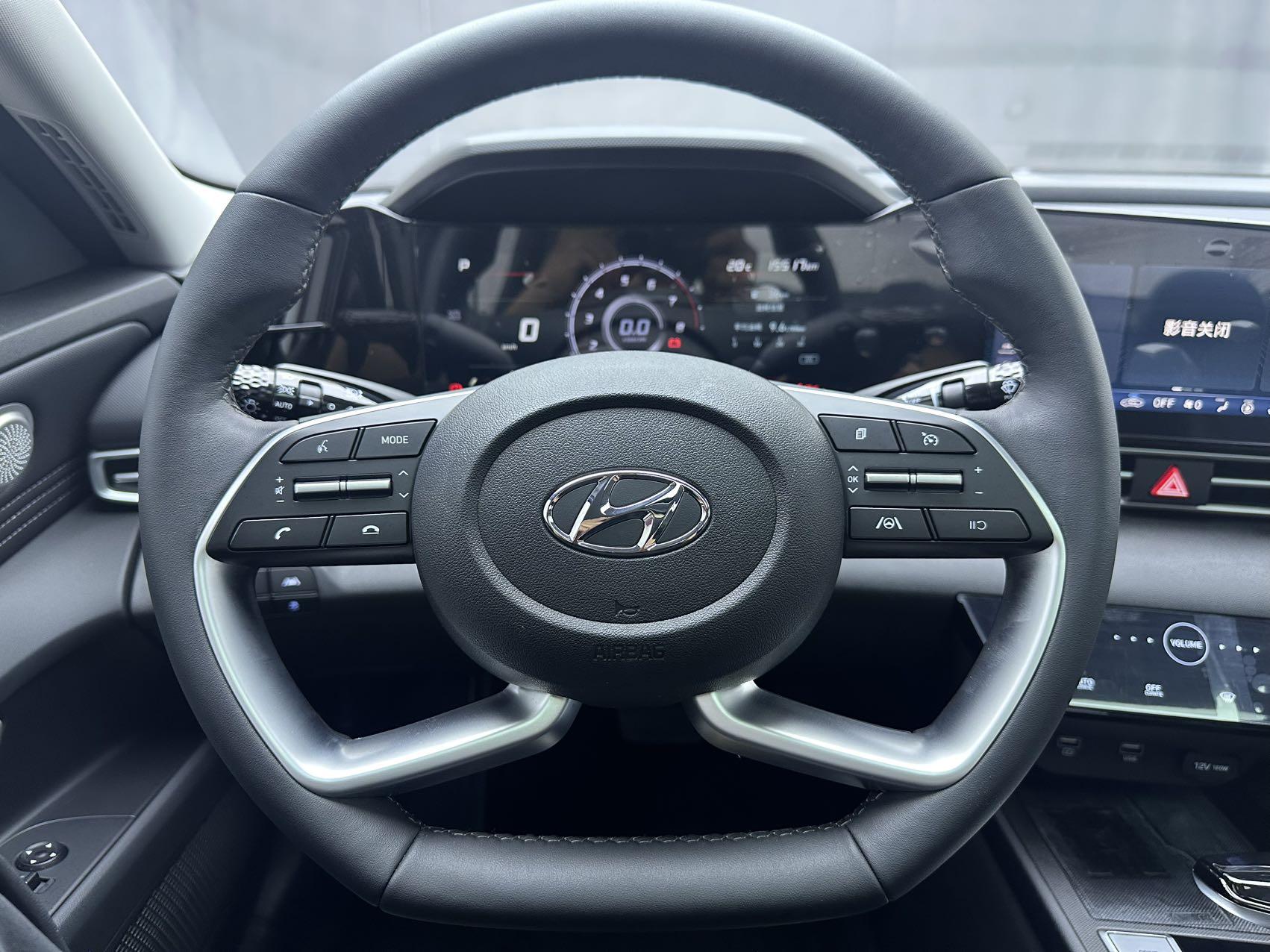 Hyundai Elantra 2022, фото 12