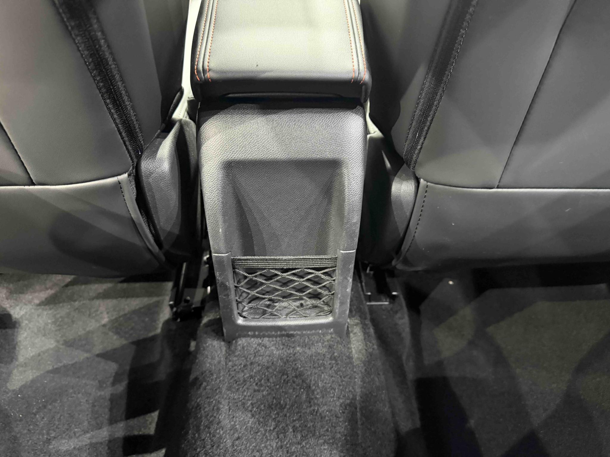 Peugeot 2008 2022, фото 16