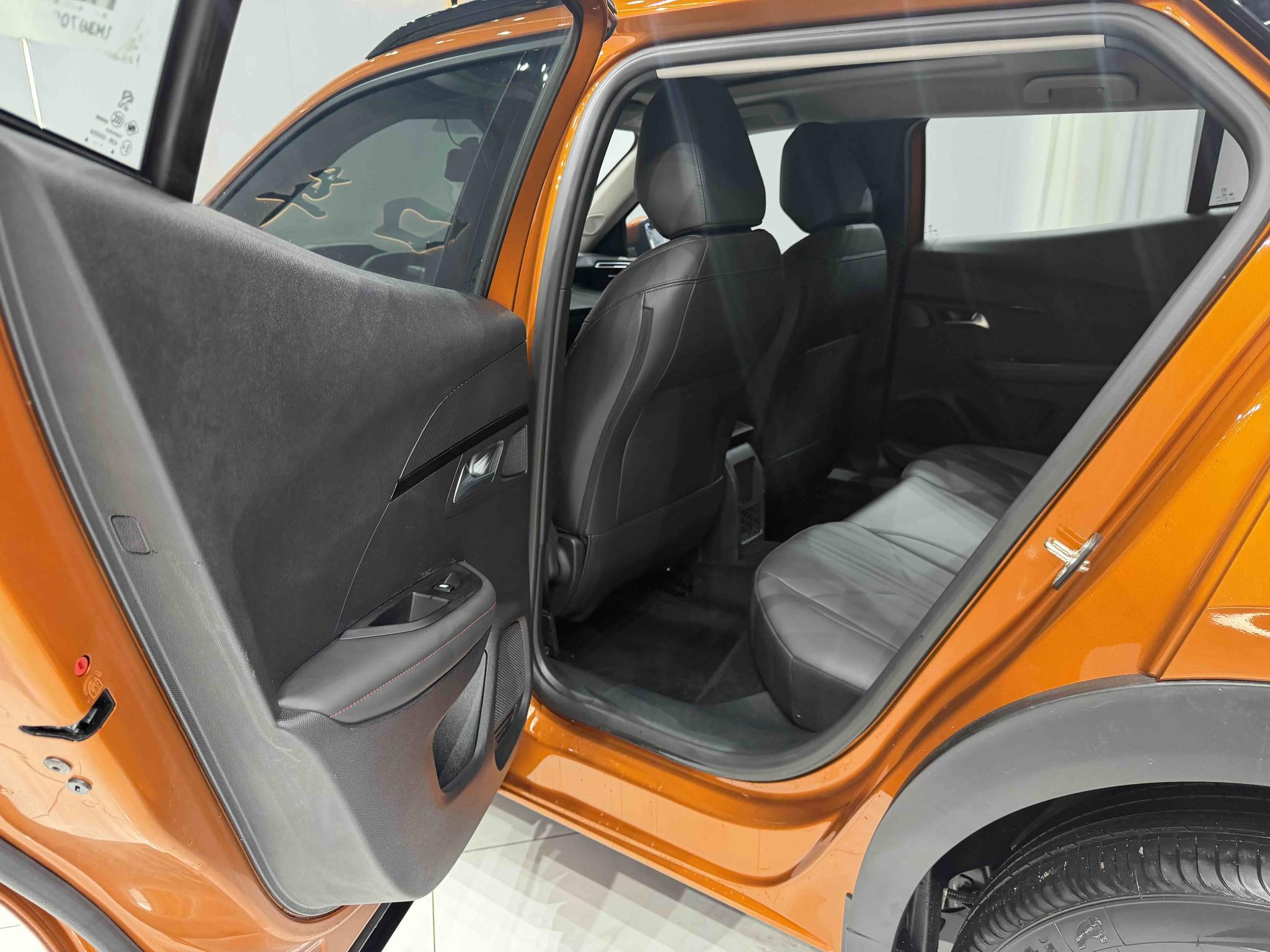 Peugeot 2008 2022, фото 17