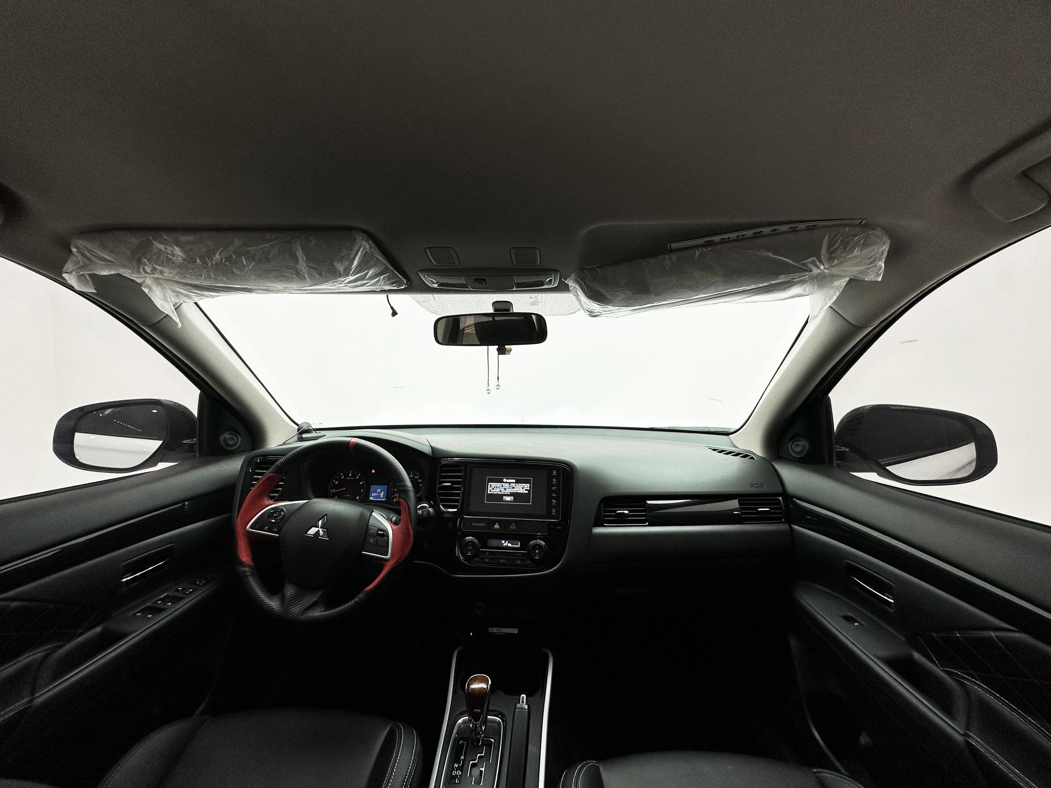 Mitsubishi Outlander 2021, фото 17
