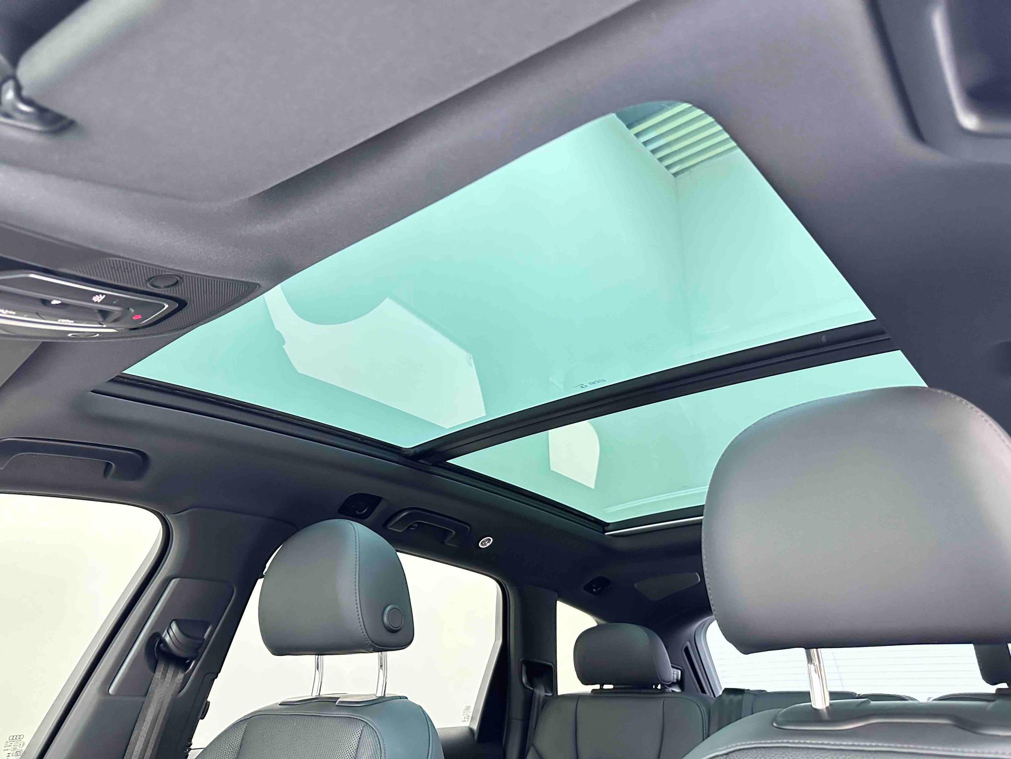 Audi Q7 2023, фото 14