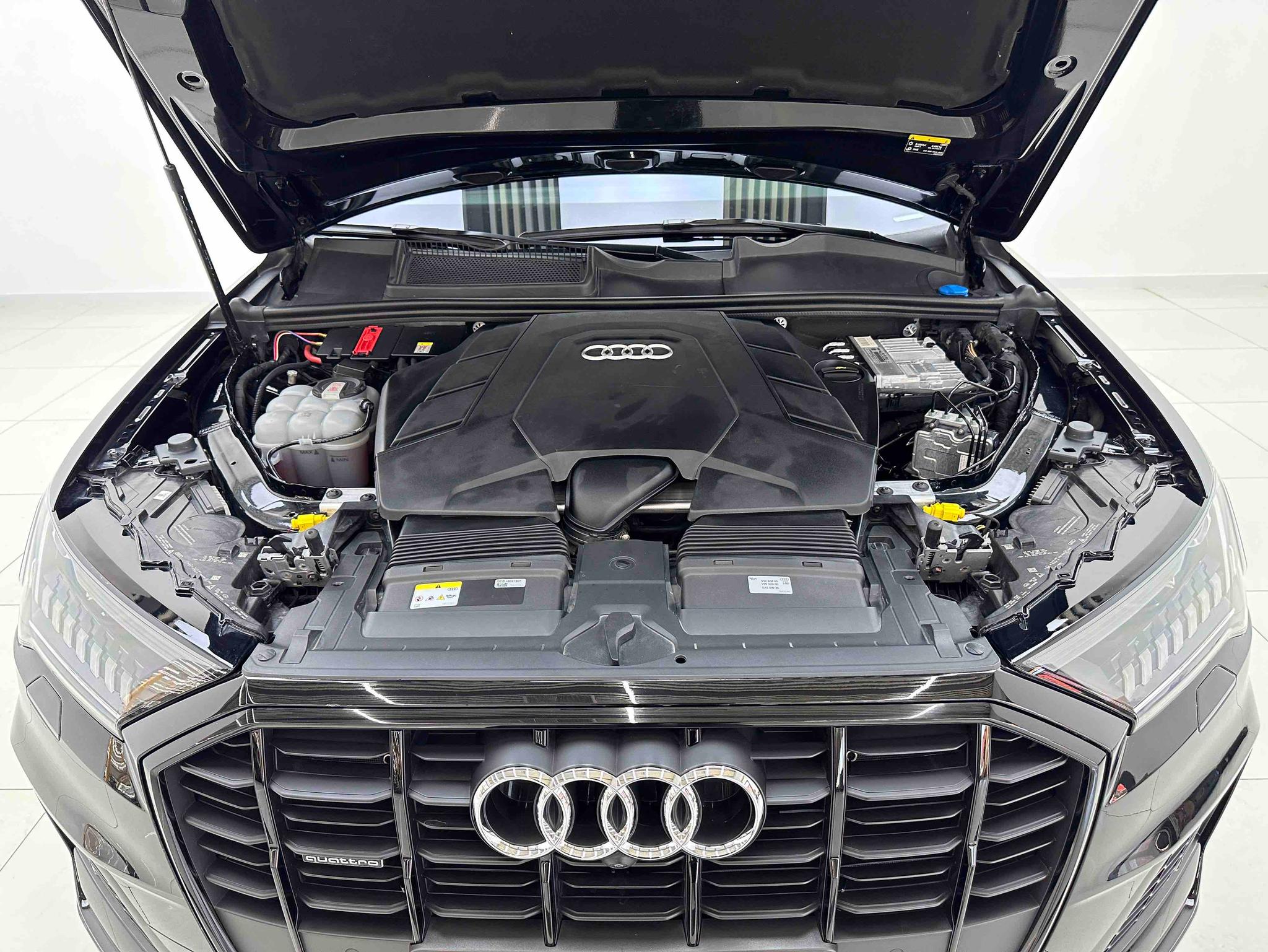 Audi Q7 2023, фото 17