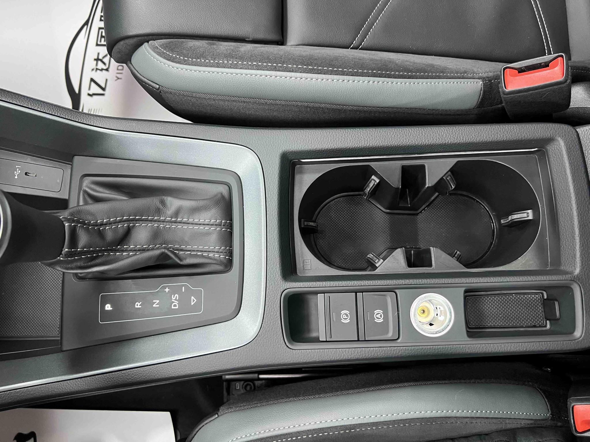 Audi Q3 Sportback 2023, фото 14