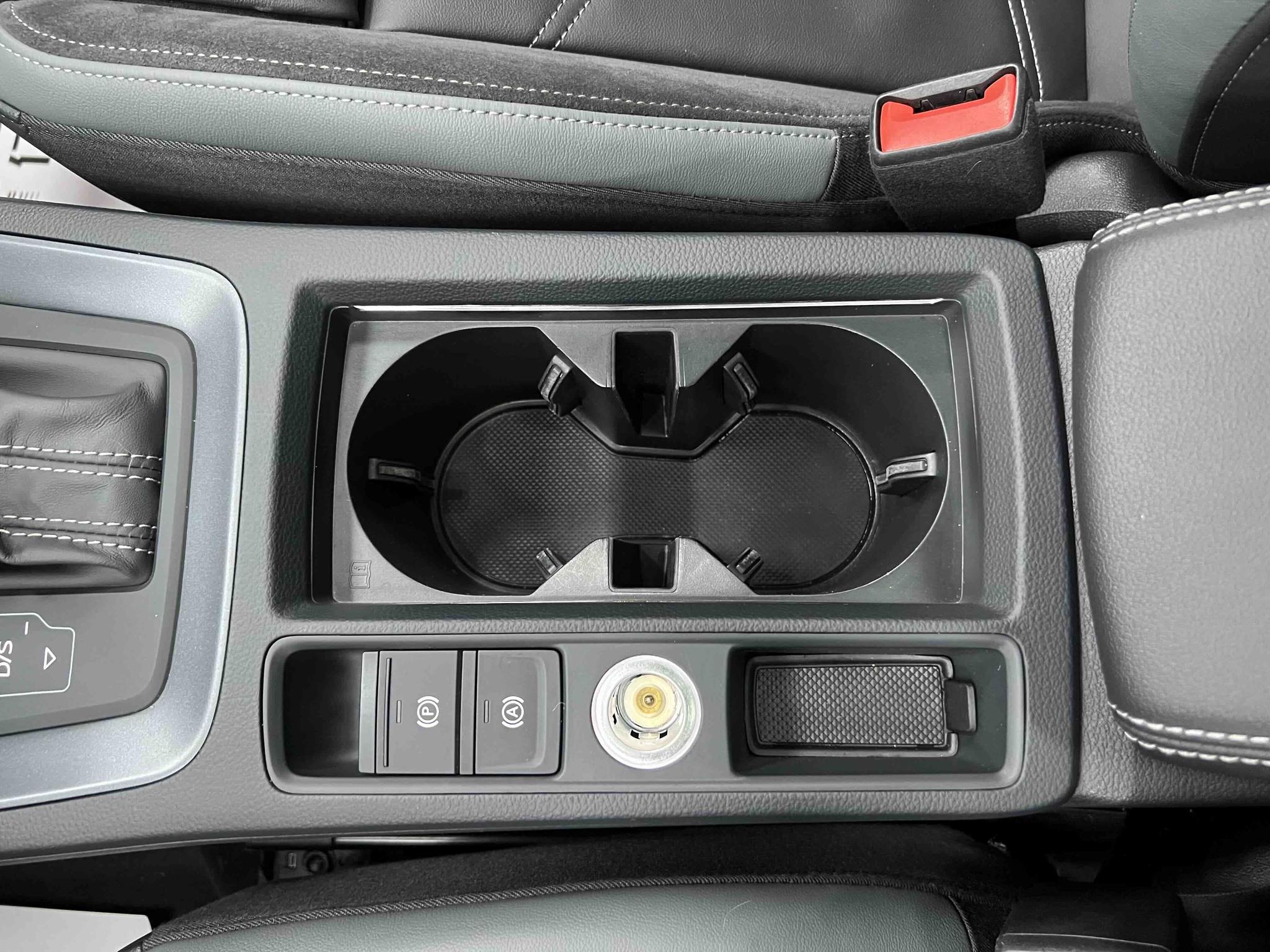 Audi Q3 Sportback 2023, фото 15