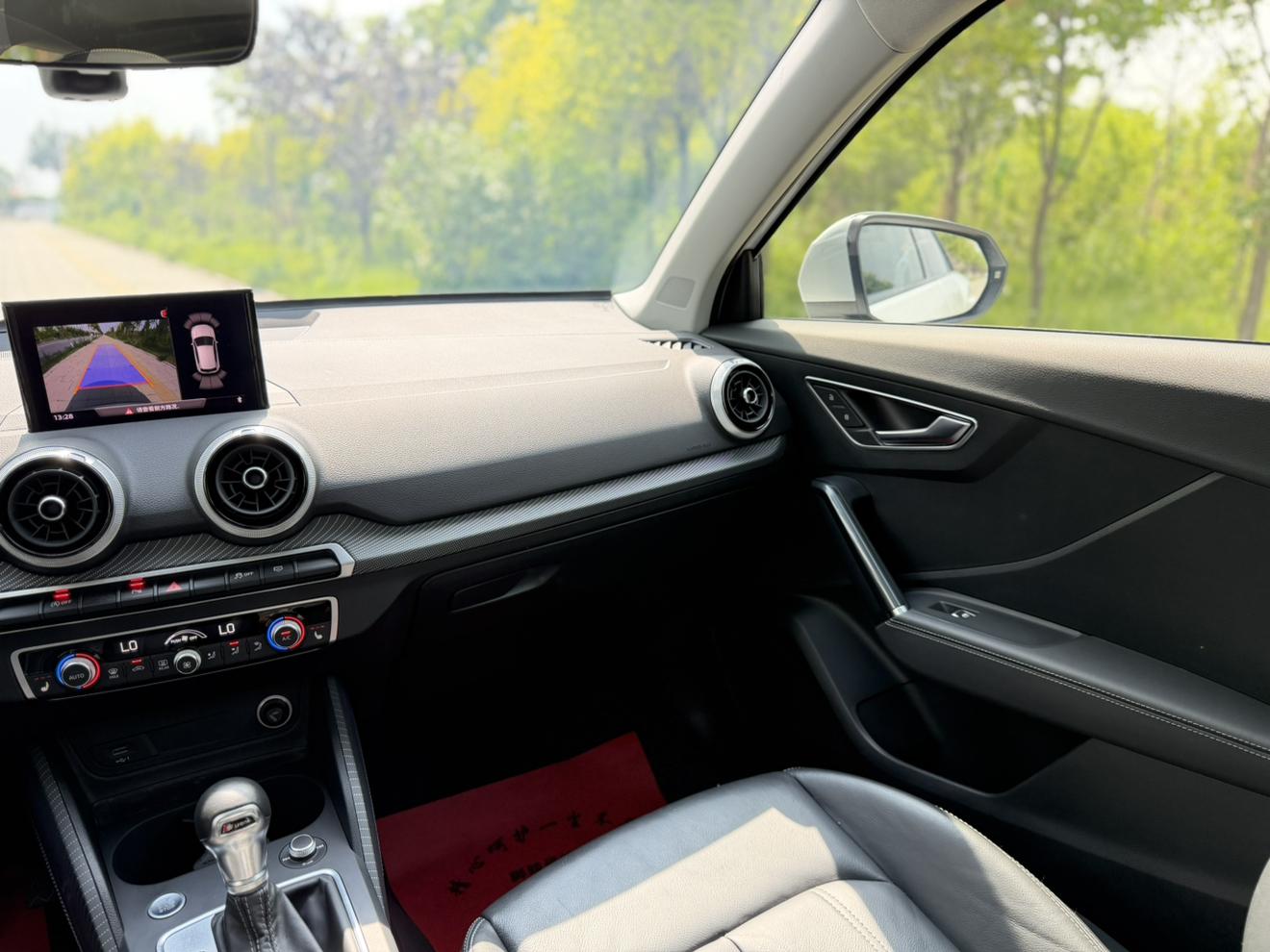 Audi Q2L 2022, фото 14