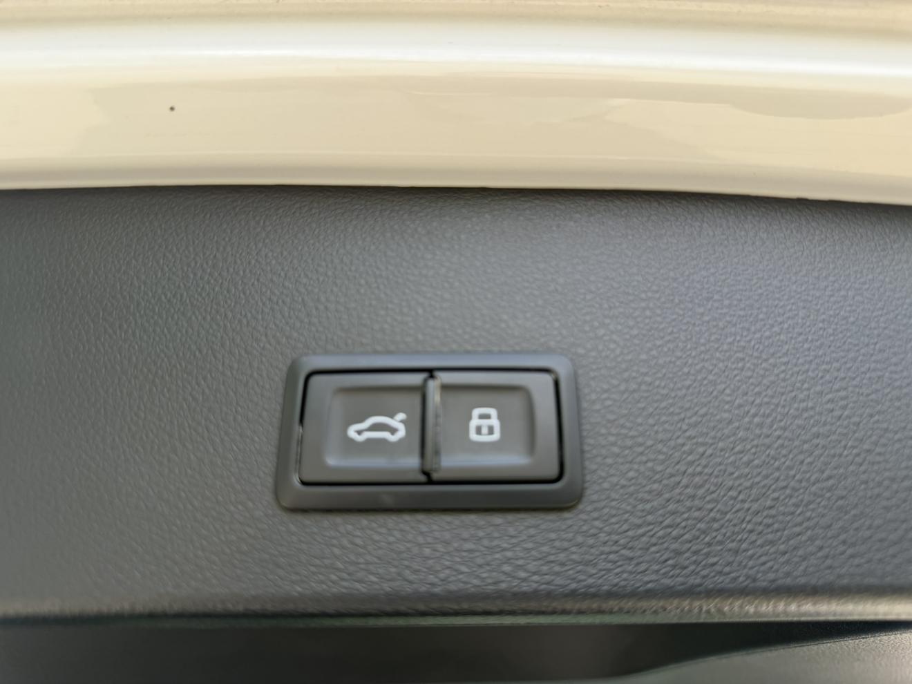 Audi Q2L 2022, фото 16