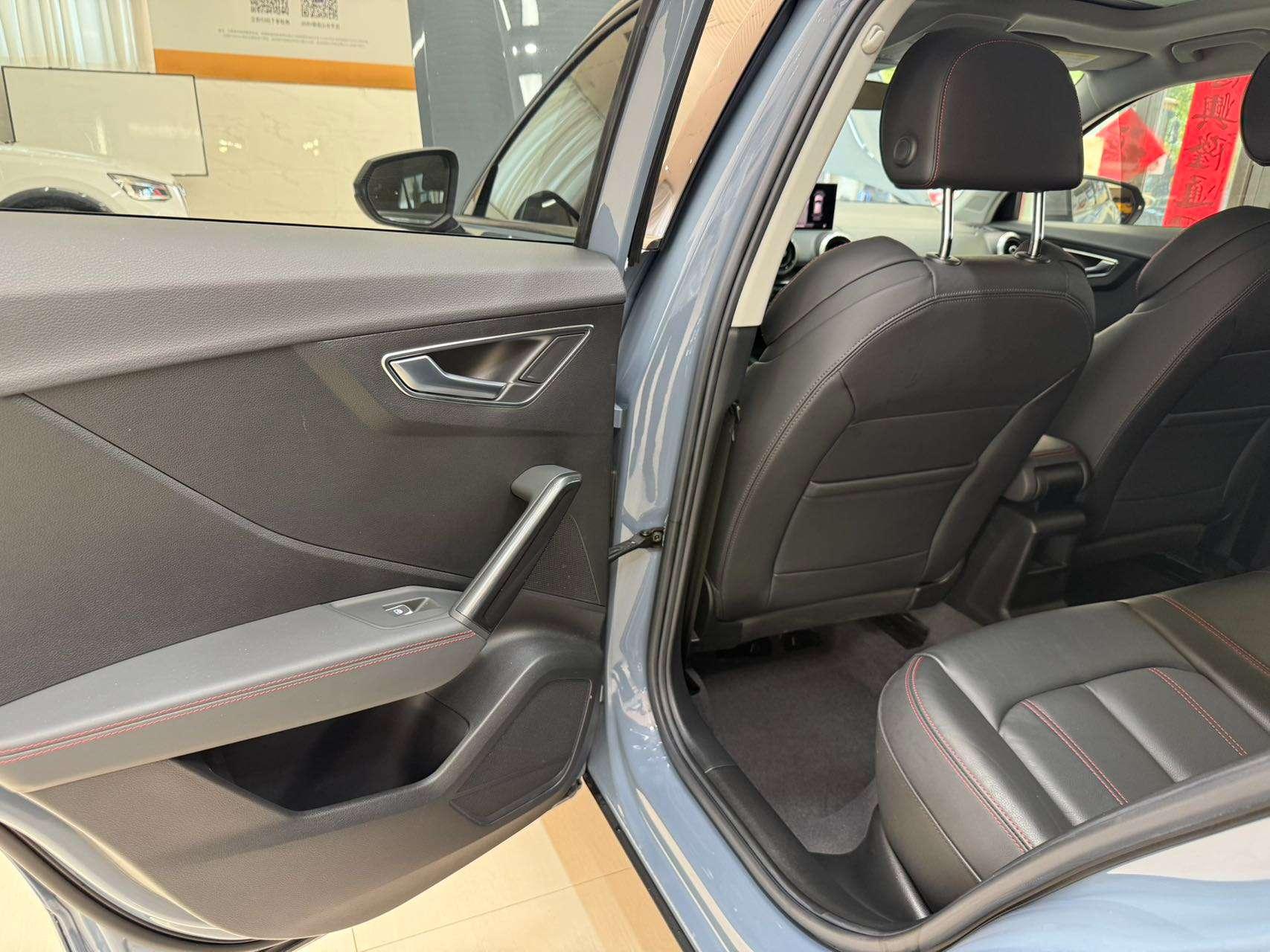 Audi Q2L 2022, фото 17