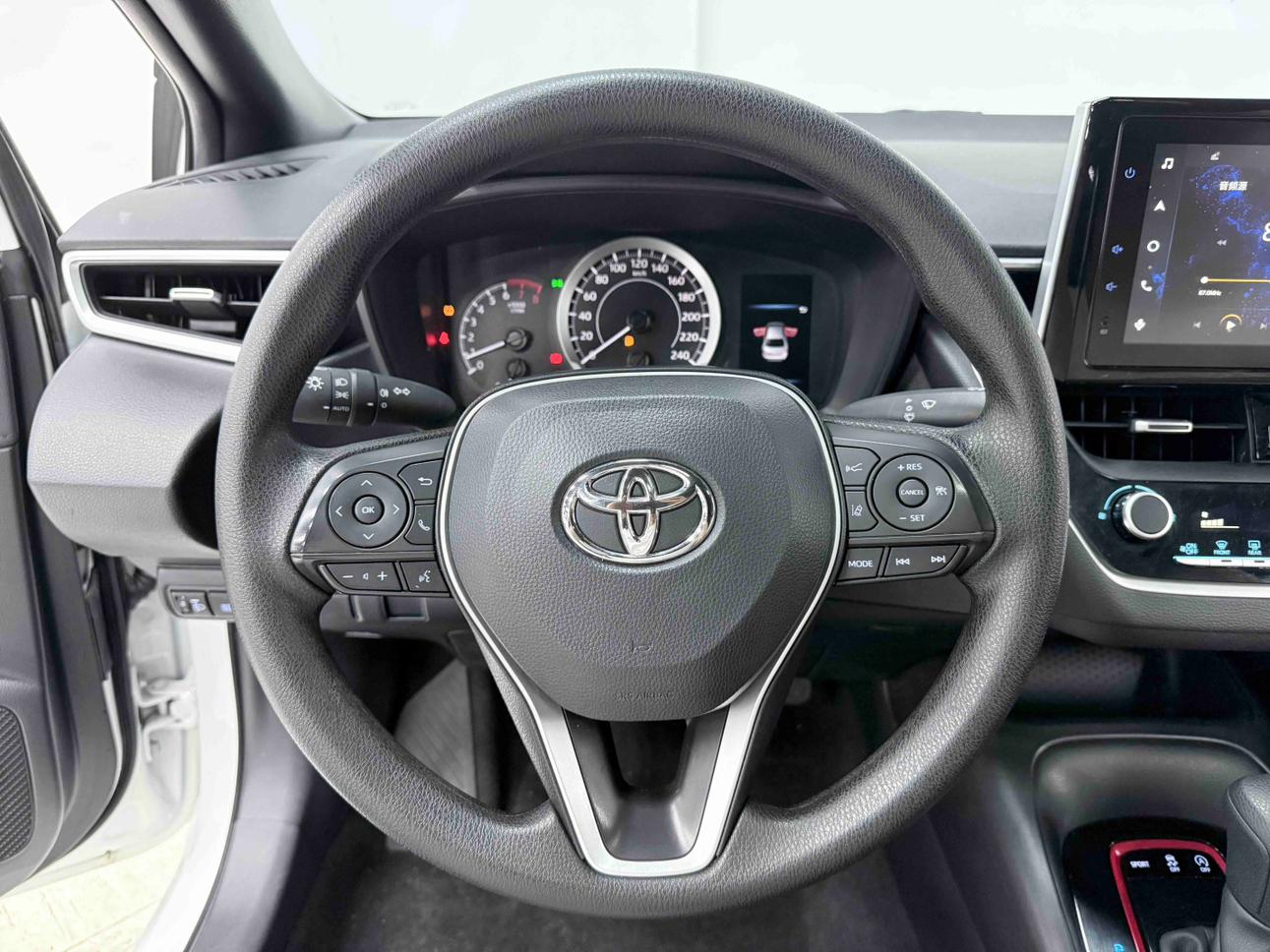 Toyota Corolla 2022, фото 12