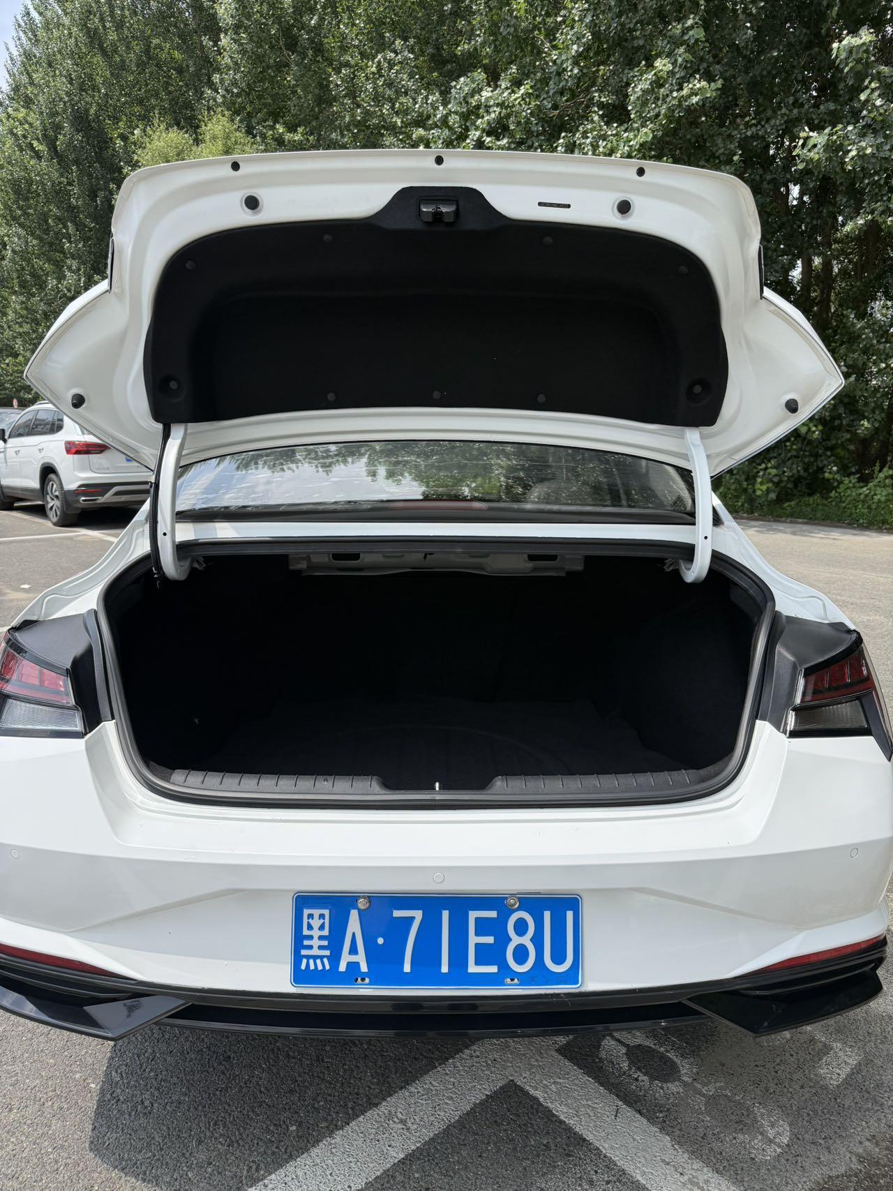 Hyundai Elantra 2022, фото 16