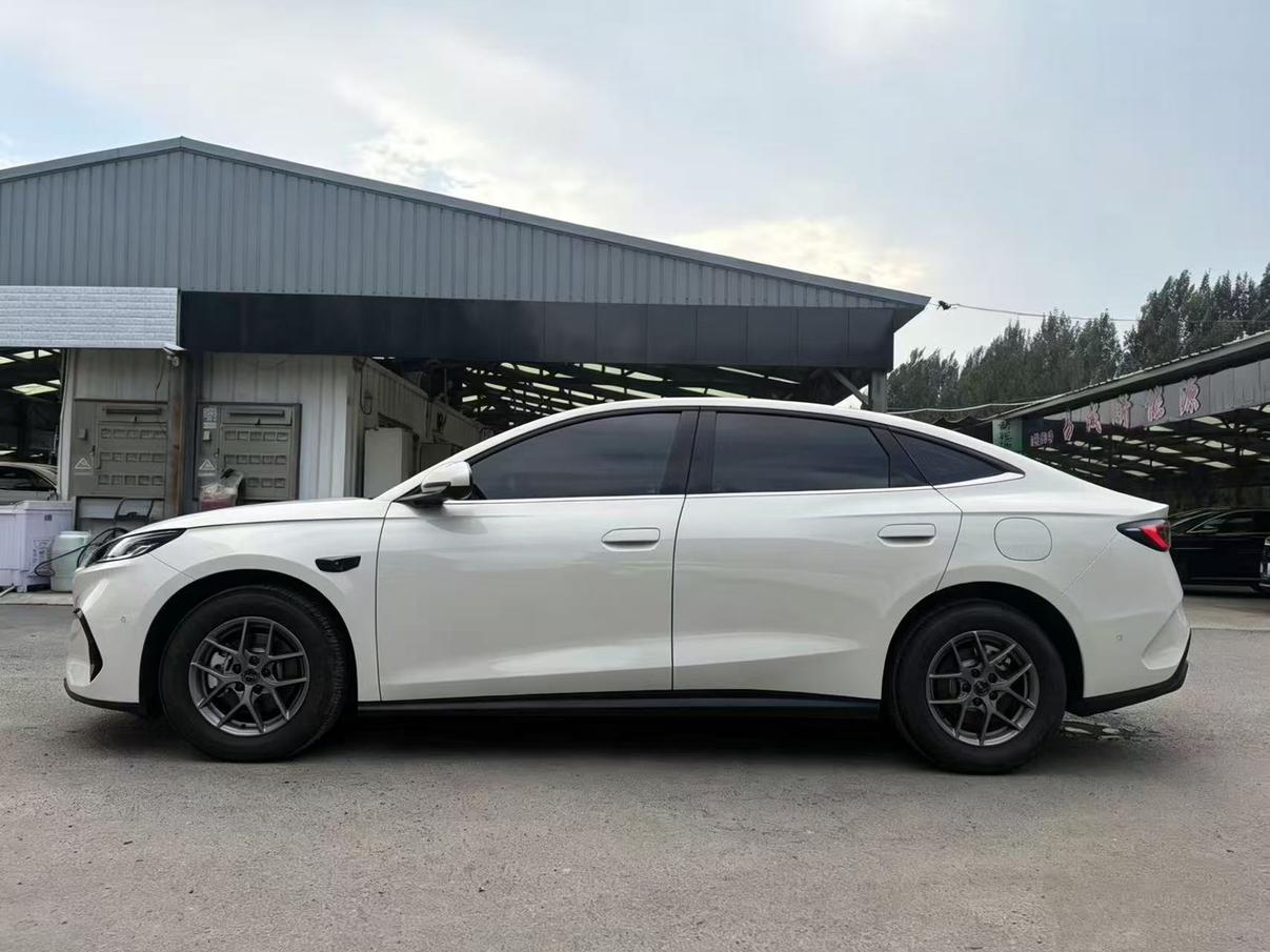 BYD Seal 2025, фото 11