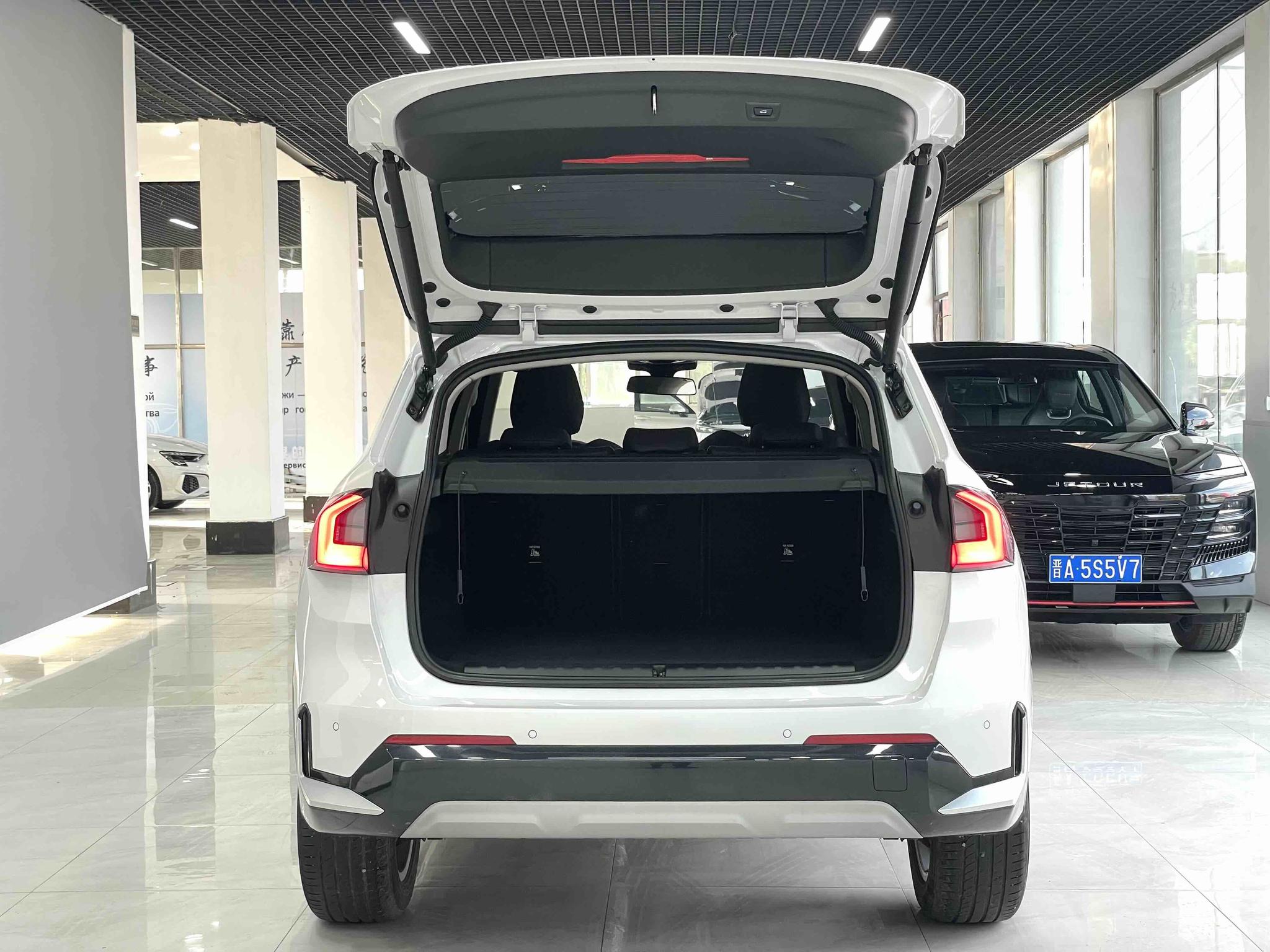 BMW X1 2023, фото 17