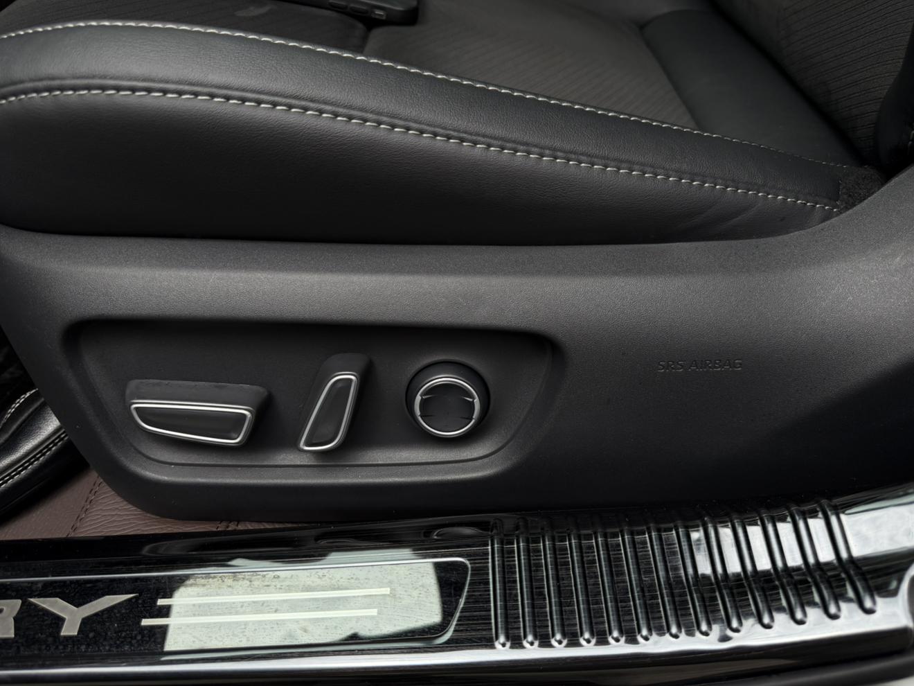 Toyota Camry 2024, фото 16