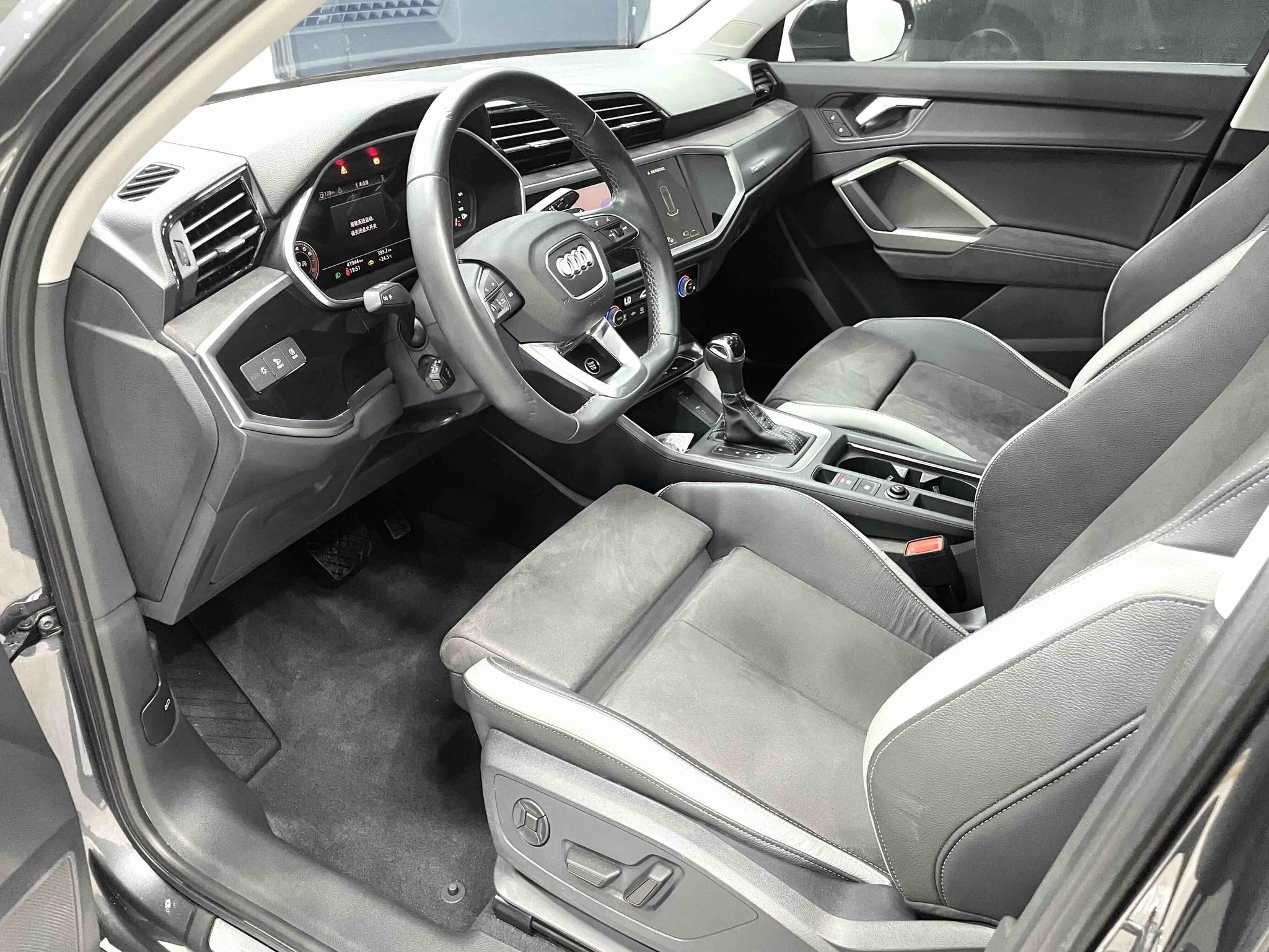 Audi Q3 2023, фото 7