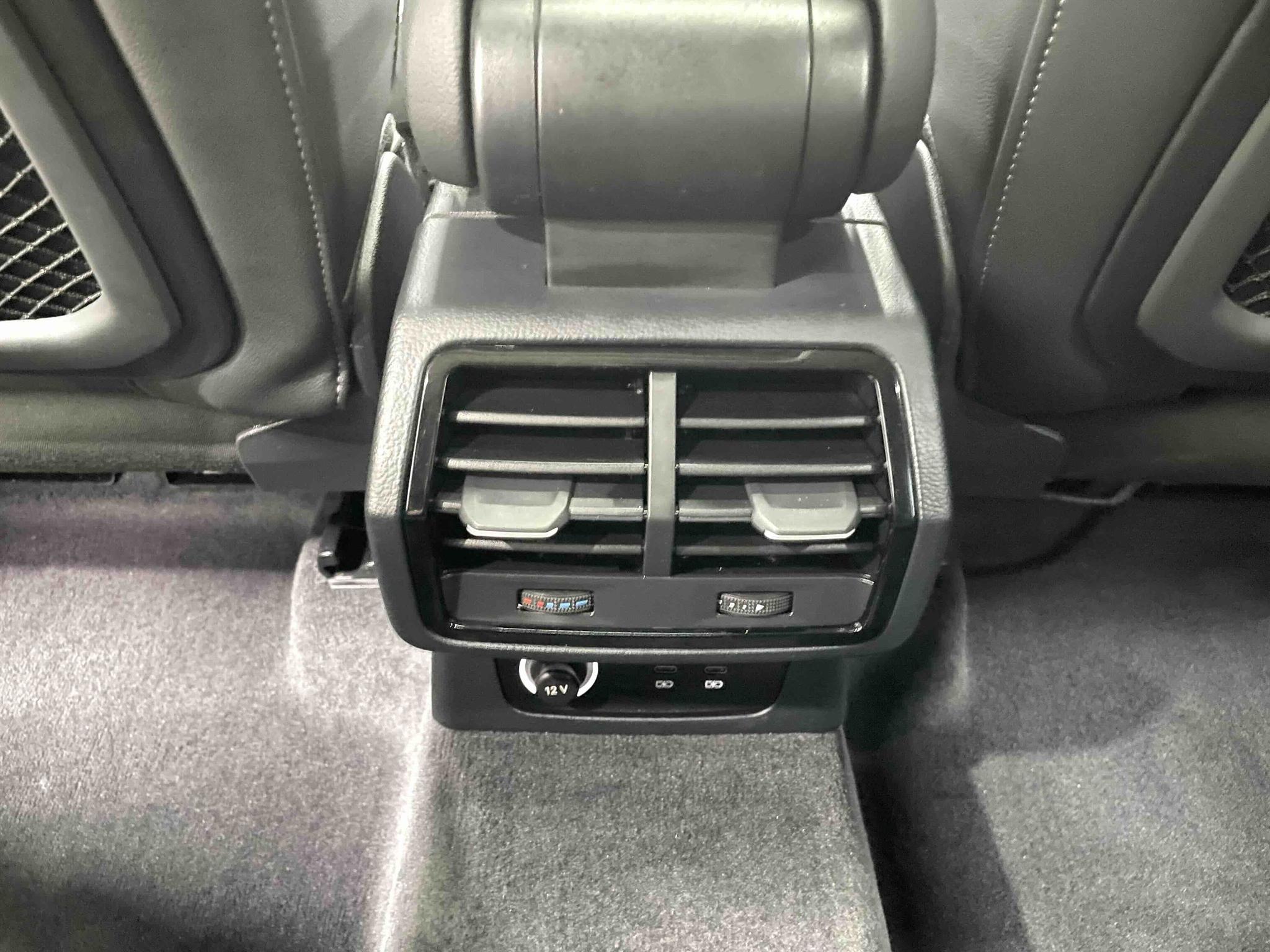 Audi Q3 2023, фото 14