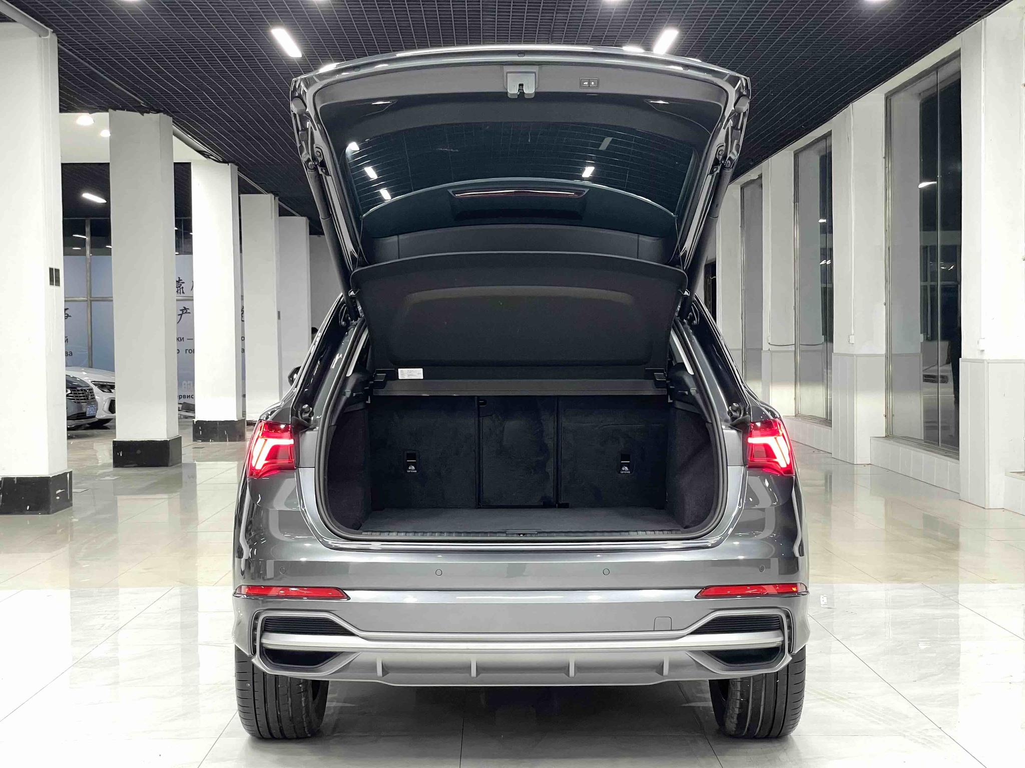 Audi Q3 2023, фото 17