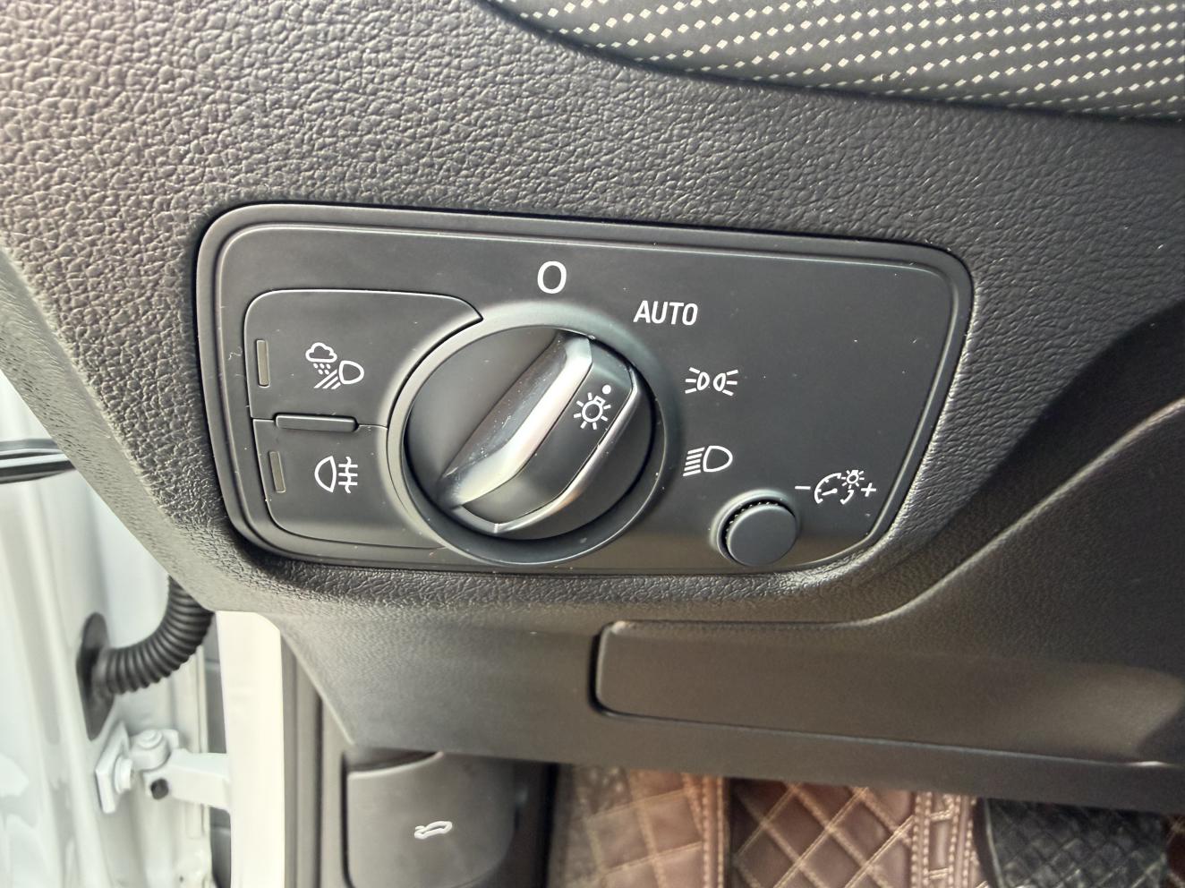Audi Q2L 2022, фото 14