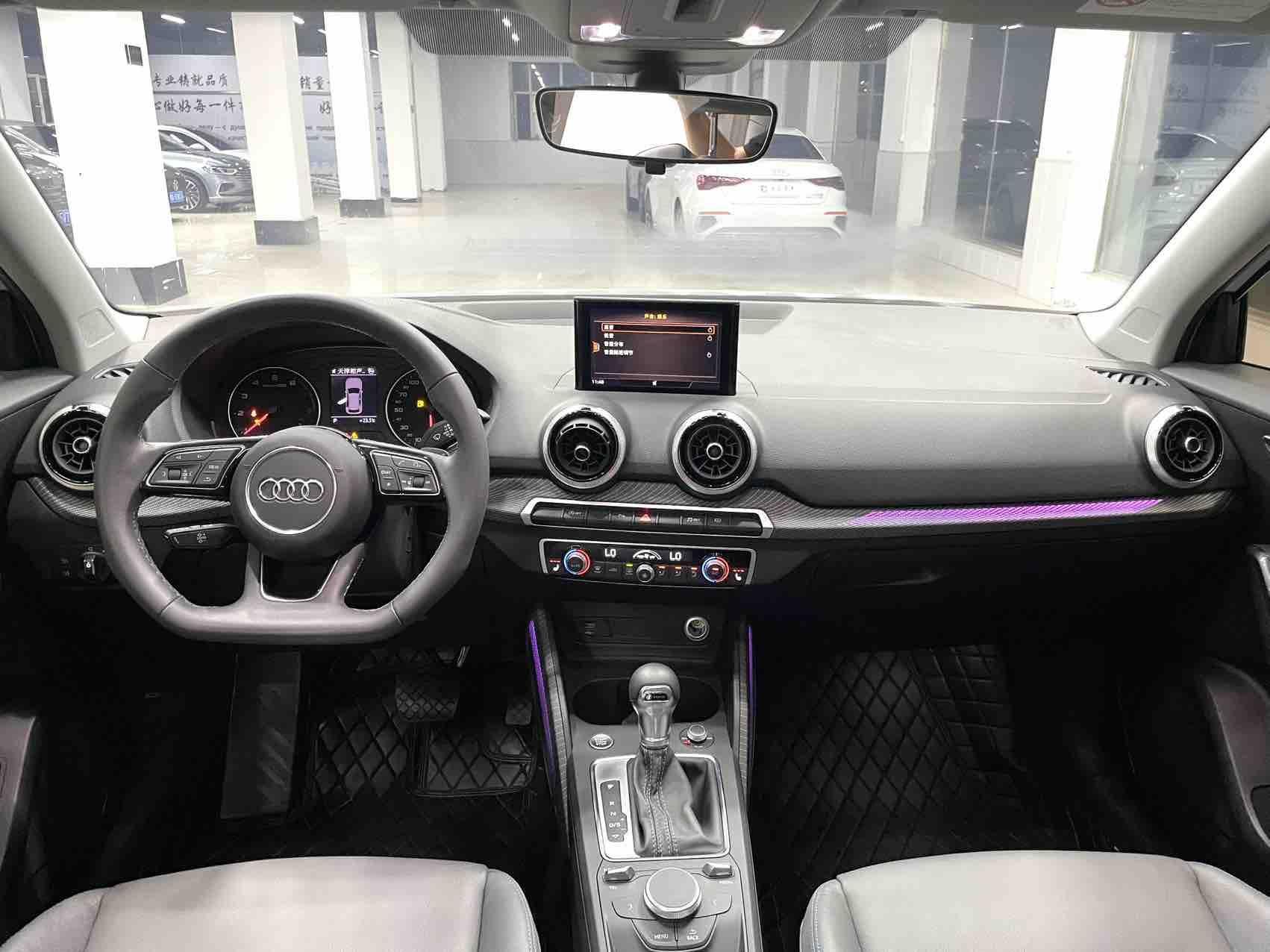 Audi Q2L 2022, фото 9