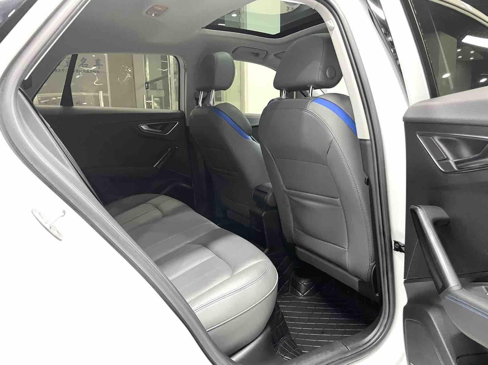 Audi Q2L 2022, фото 13