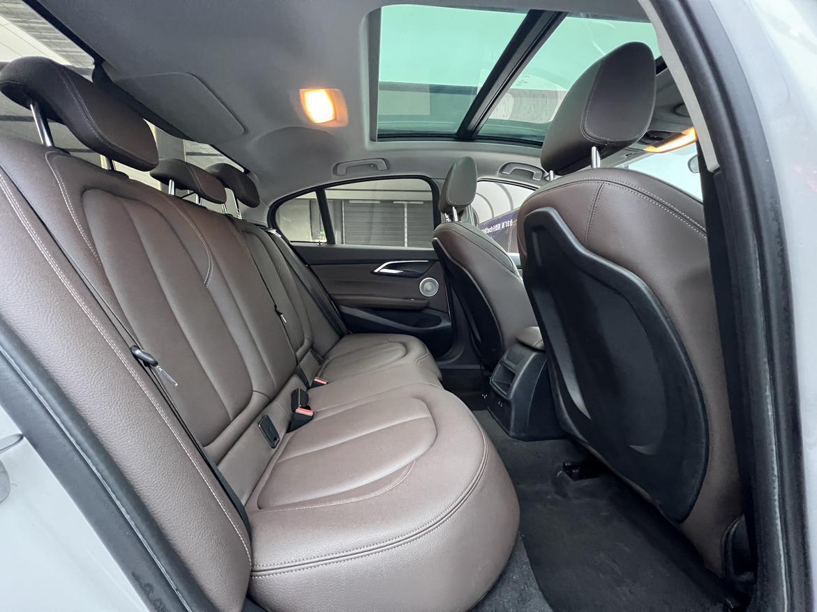 BMW 1 2021, фото 15