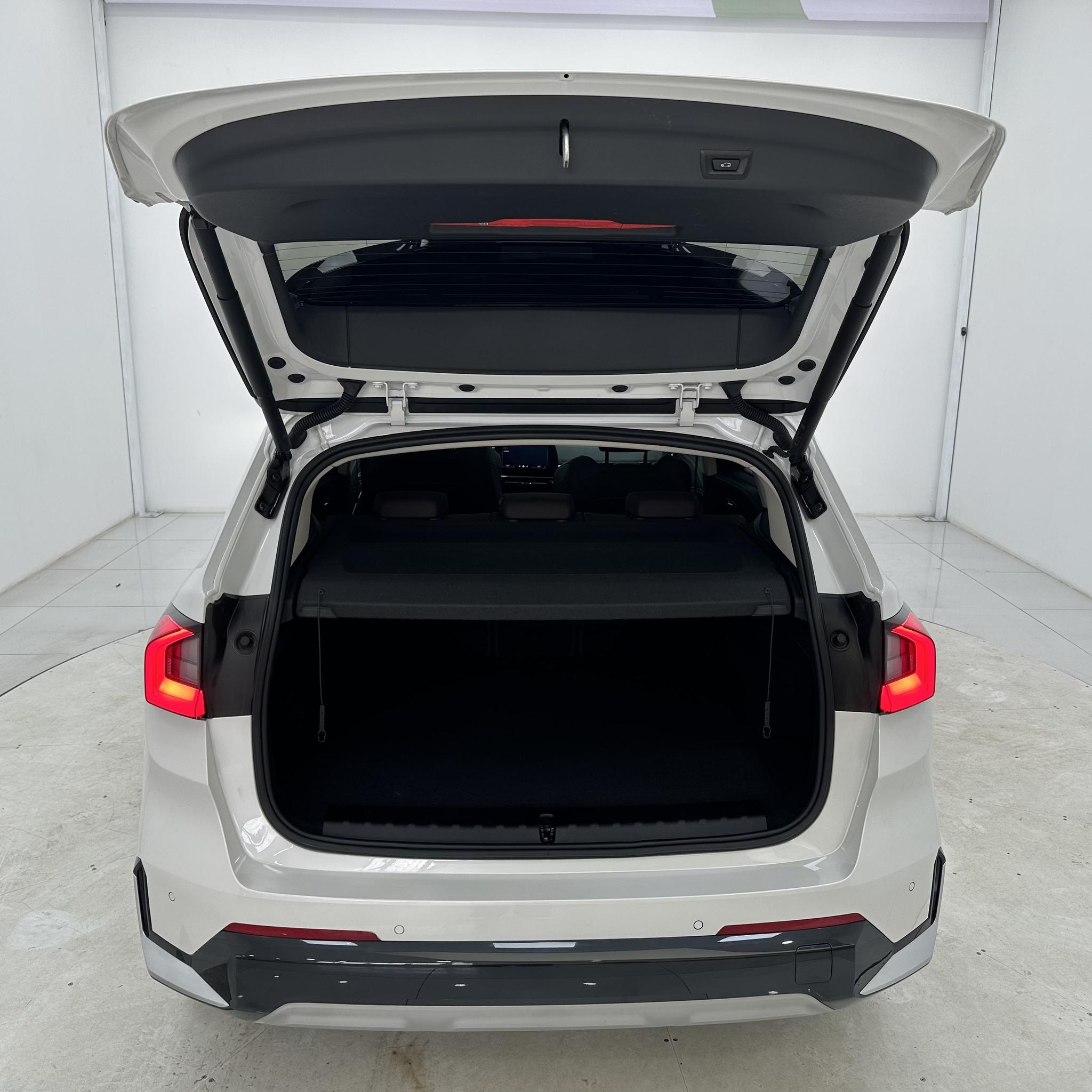 BMW X1 2023, фото 16