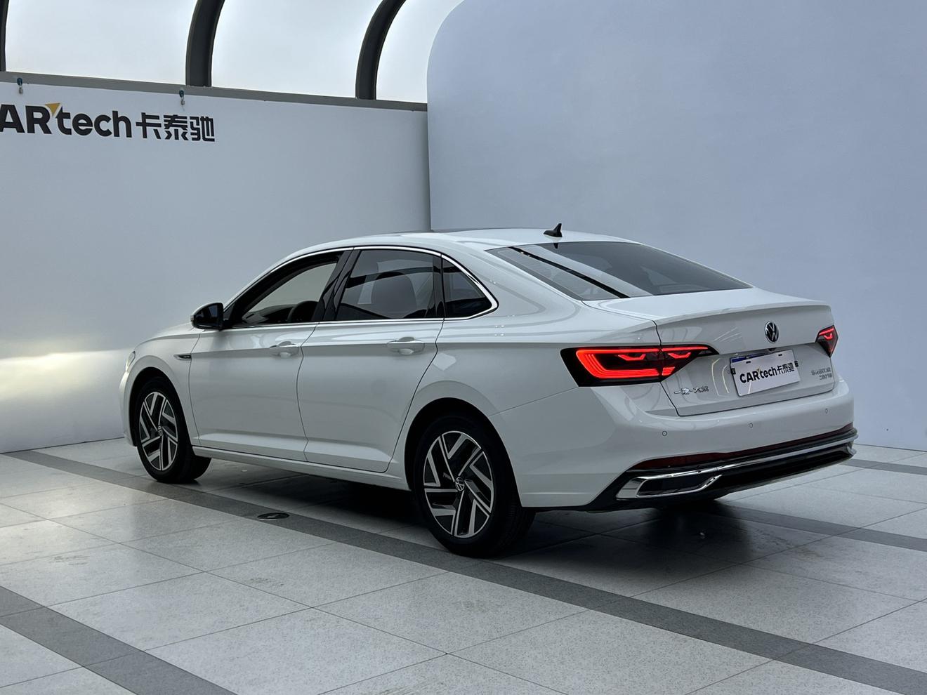 Volkswagen Jetta 2023, фото 4