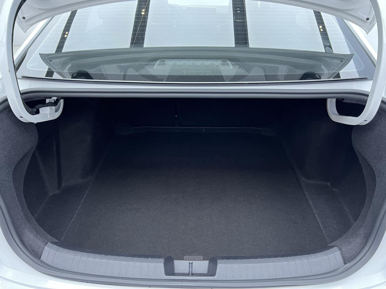 Volkswagen Jetta 2023, фото 8