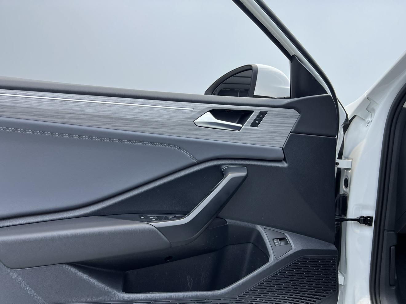 Volkswagen Jetta 2023, фото 11