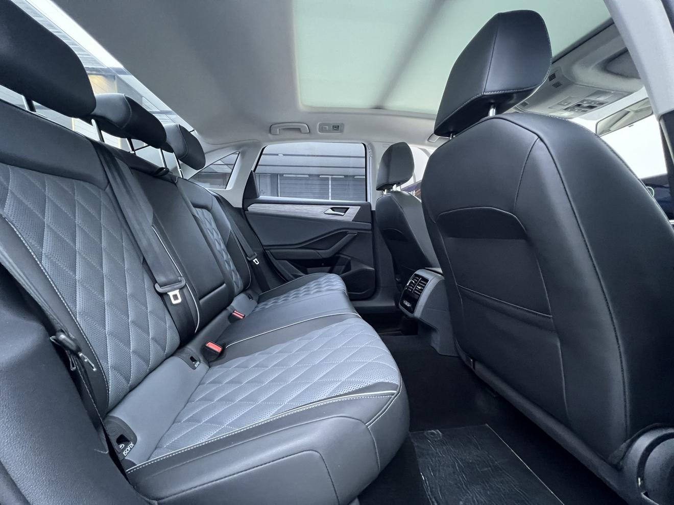 Volkswagen Jetta 2023, фото 14