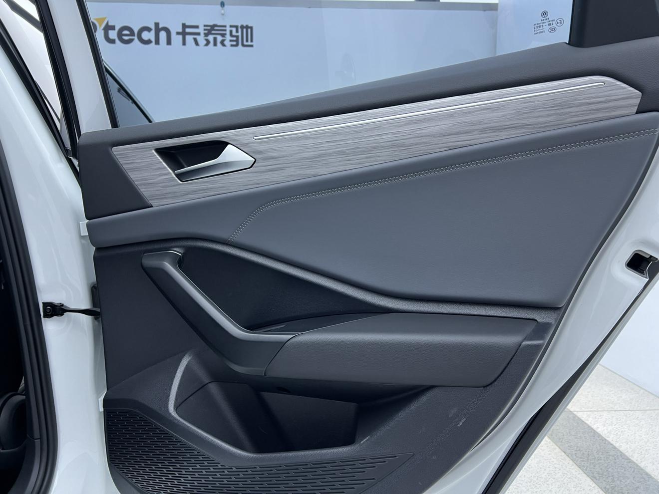Volkswagen Jetta 2023, фото 15