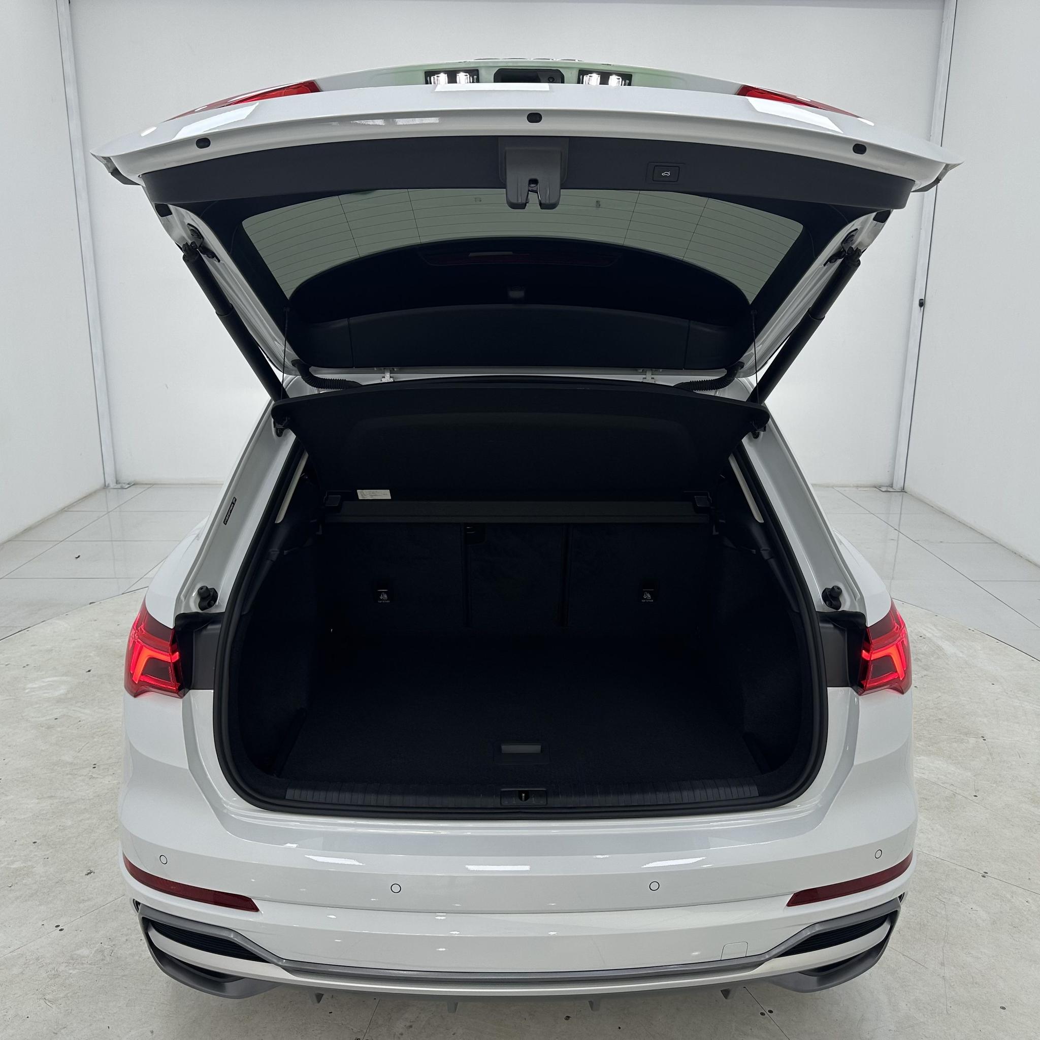 Audi Q3 2023, фото 16