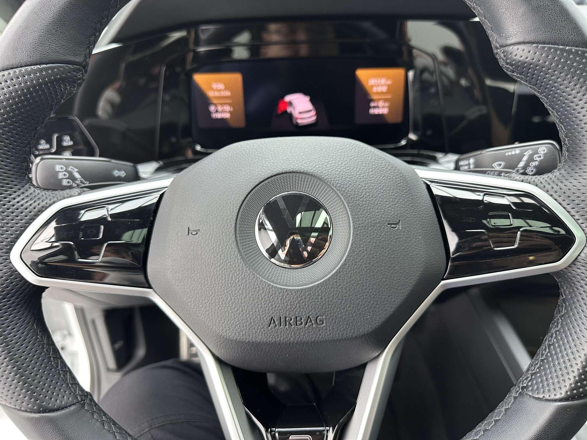 Volkswagen Golf 2023, фото 14