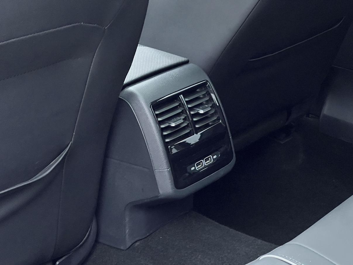 Volkswagen Jetta 2023, фото 14