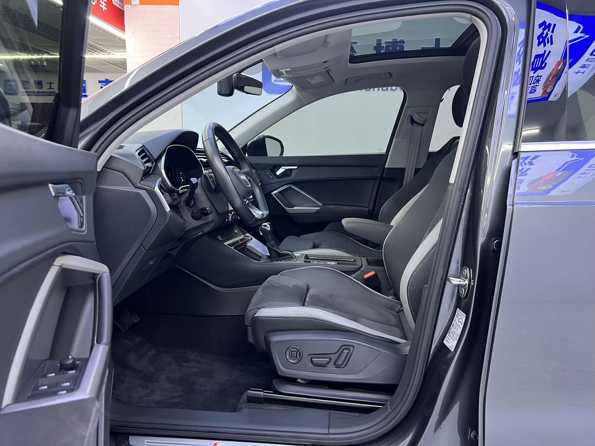 Audi Q3 2023, фото 10