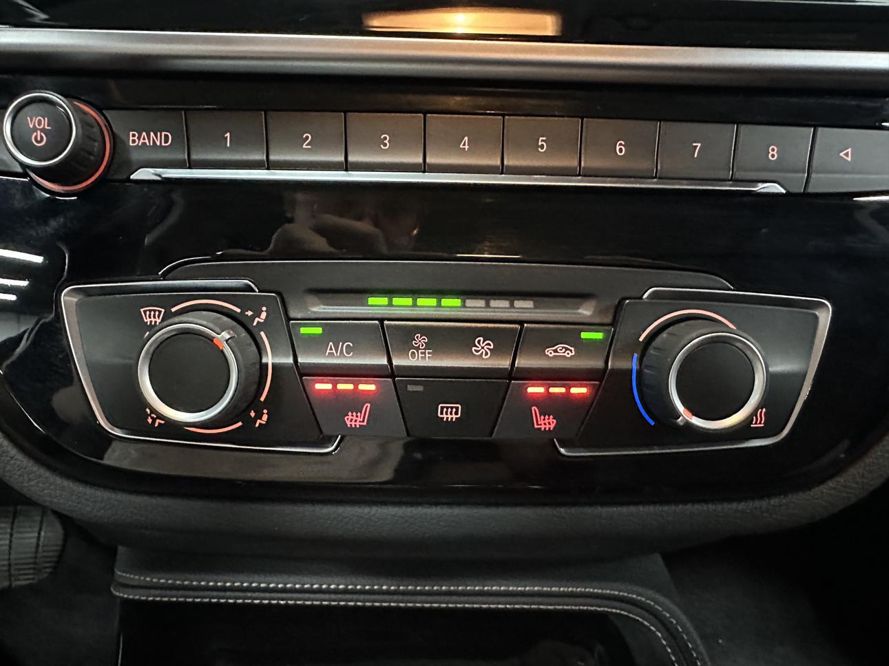 BMW 1 2021, фото 14