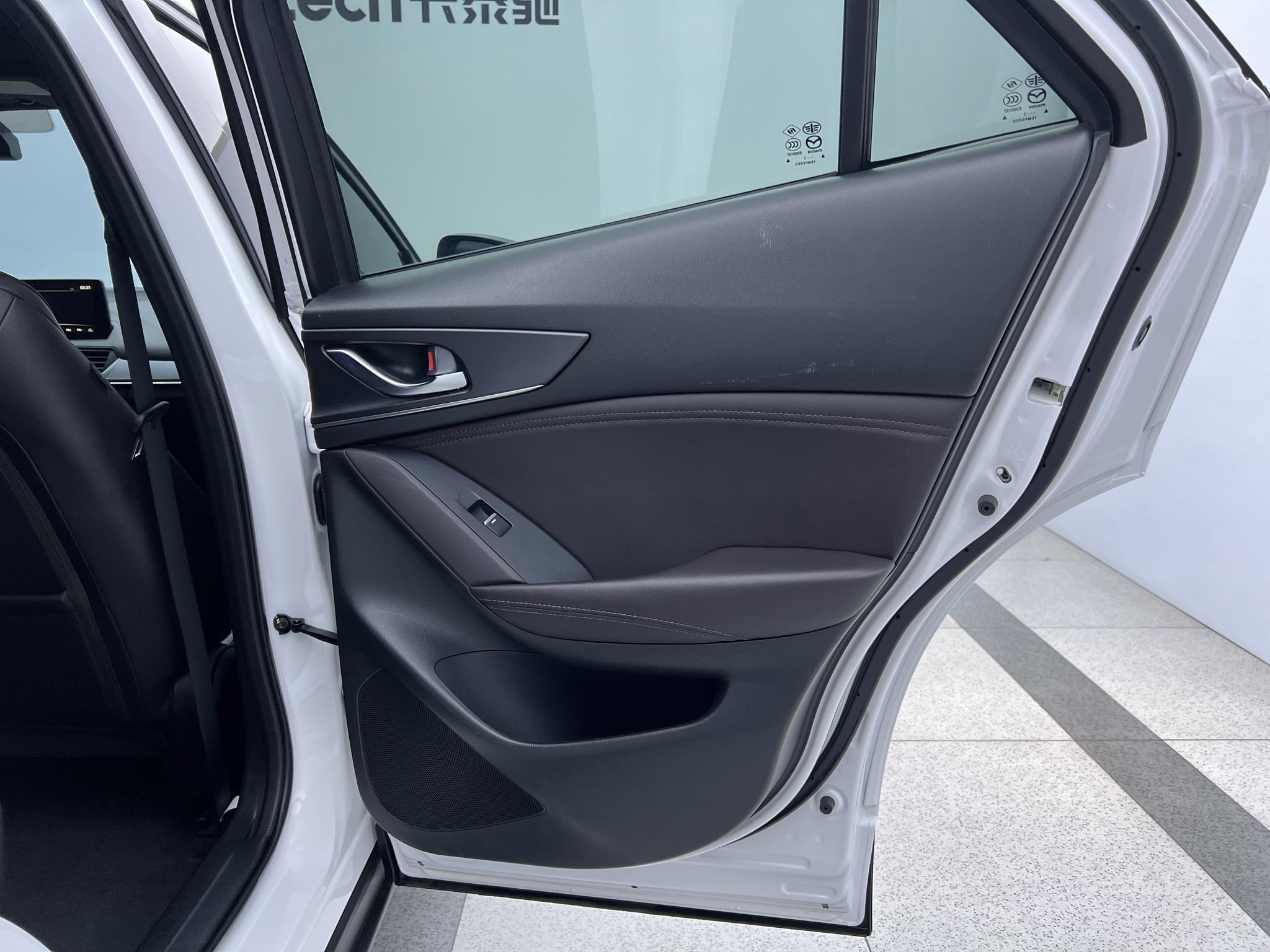 Mazda CX-4 2021, фото 16
